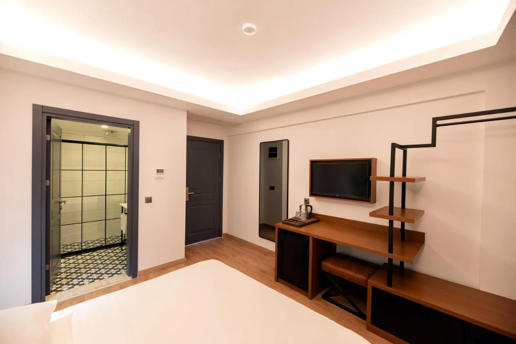 Shower, Bed in LAFARINE HOTEL