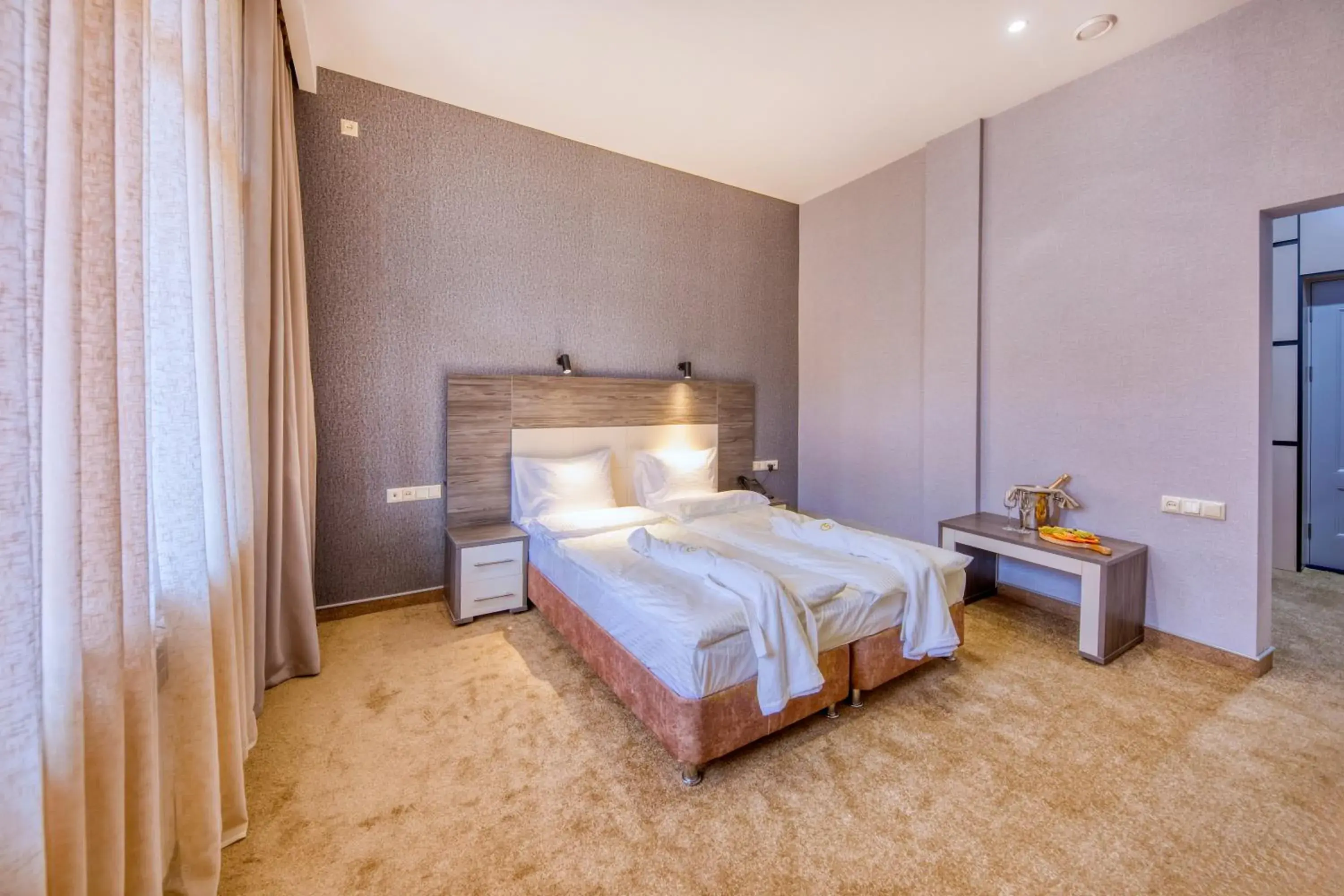 Standard Double or Twin Room with Balcony in Kecharis SPA Hotel Standard Double or Twin Room with Balcony in Kecharis SPA Hotel