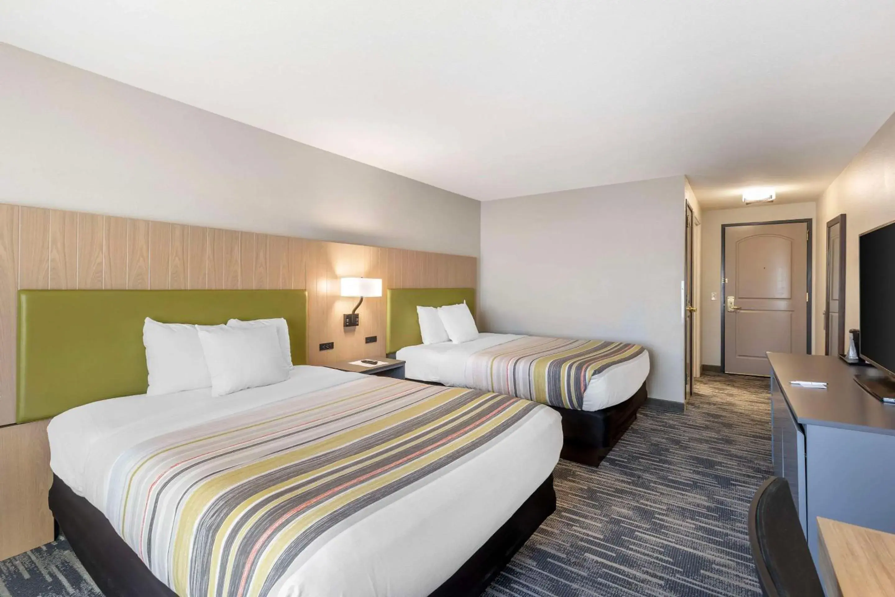 Queen Room with Two Queen Beds - Non-Smoking in Country Inn & Suites by Radisson, St Peters, MO Queen Room with Two Queen Beds - Non-Smoking in Country Inn & Suites by Radisson, St Peters, MO