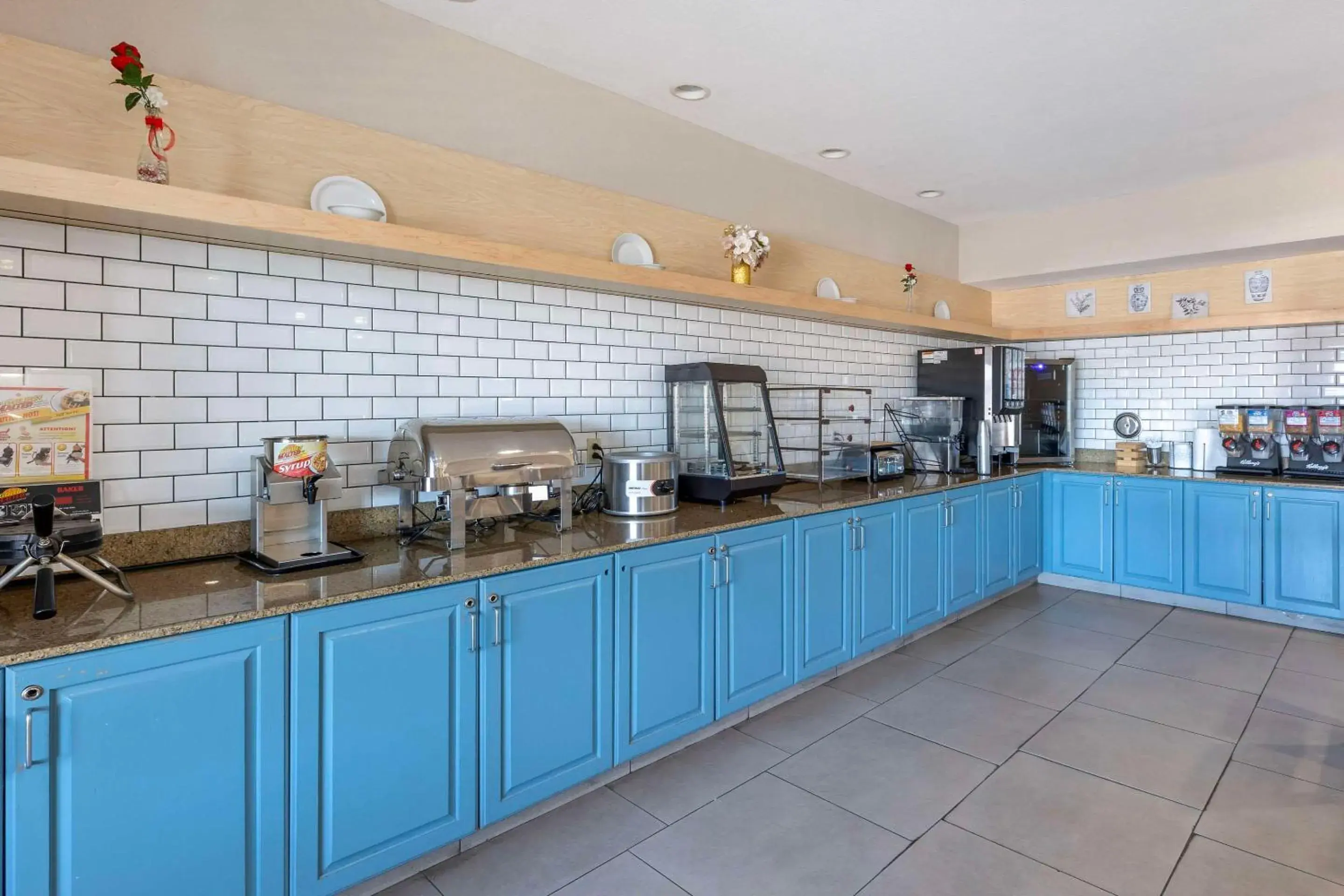 Breakfast in Country Inn & Suites by Radisson, St Peters, MO Breakfast in Country Inn & Suites by Radisson, St Peters, MO