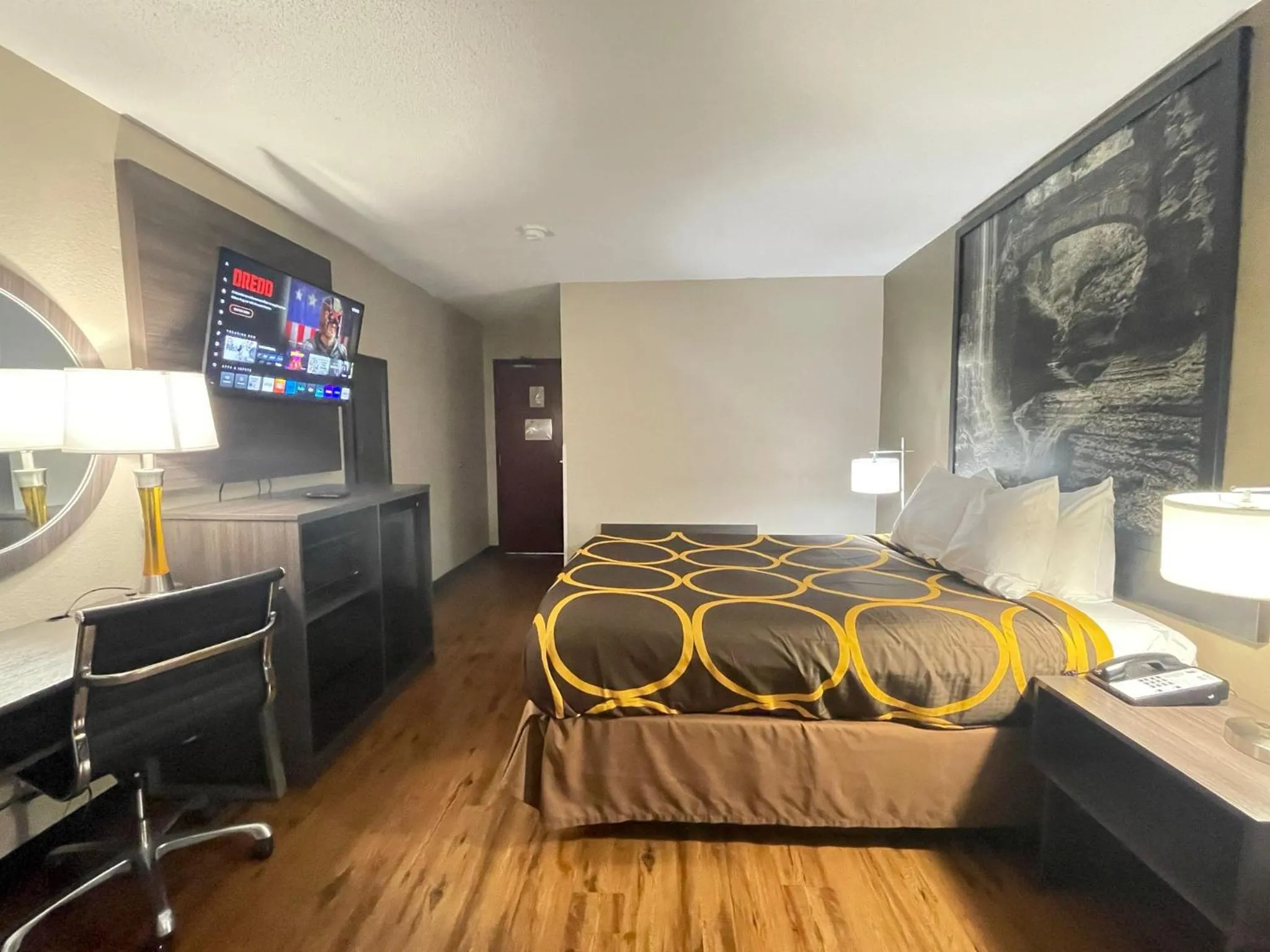 TV and multimedia, Bed in Super 8 by Wyndham Ithaca