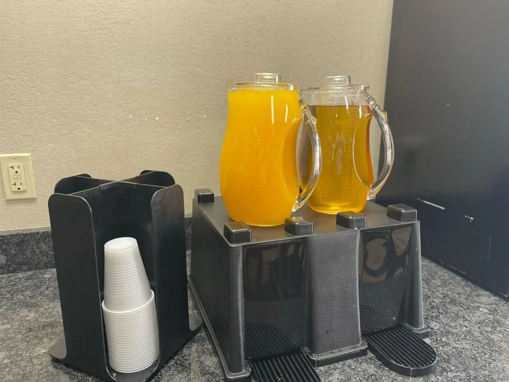 Breakfast in Super 8 by Wyndham Ithaca Breakfast in Super 8 by Wyndham Ithaca