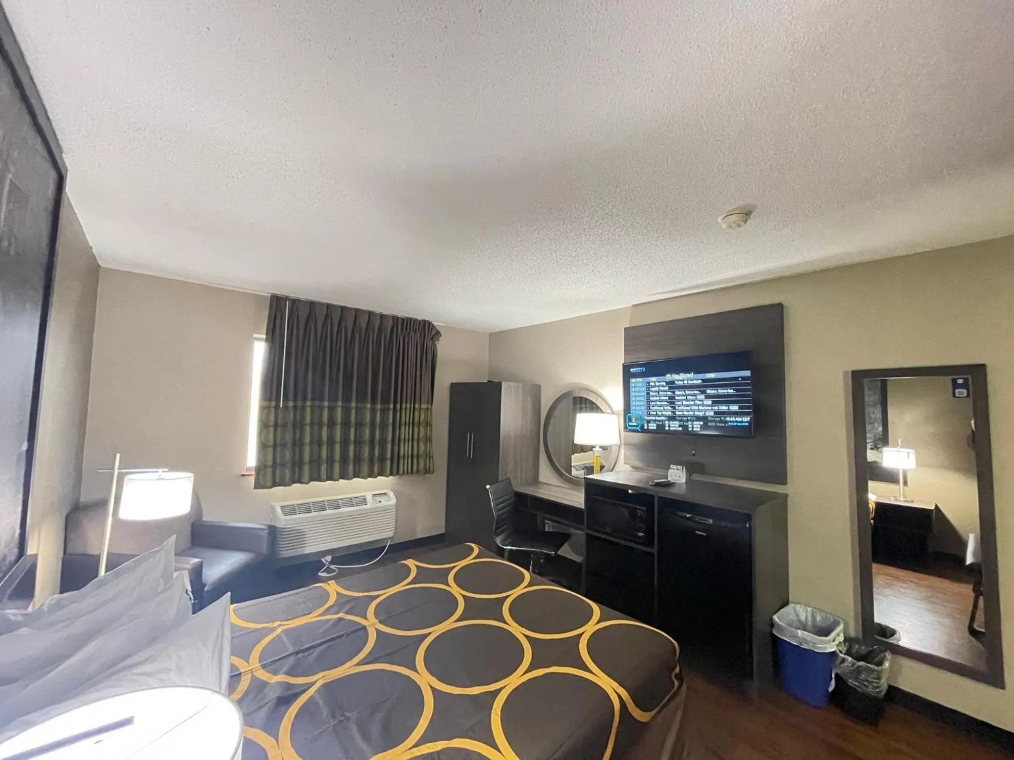 Coffee/tea facilities, Bed in Super 8 by Wyndham Ithaca