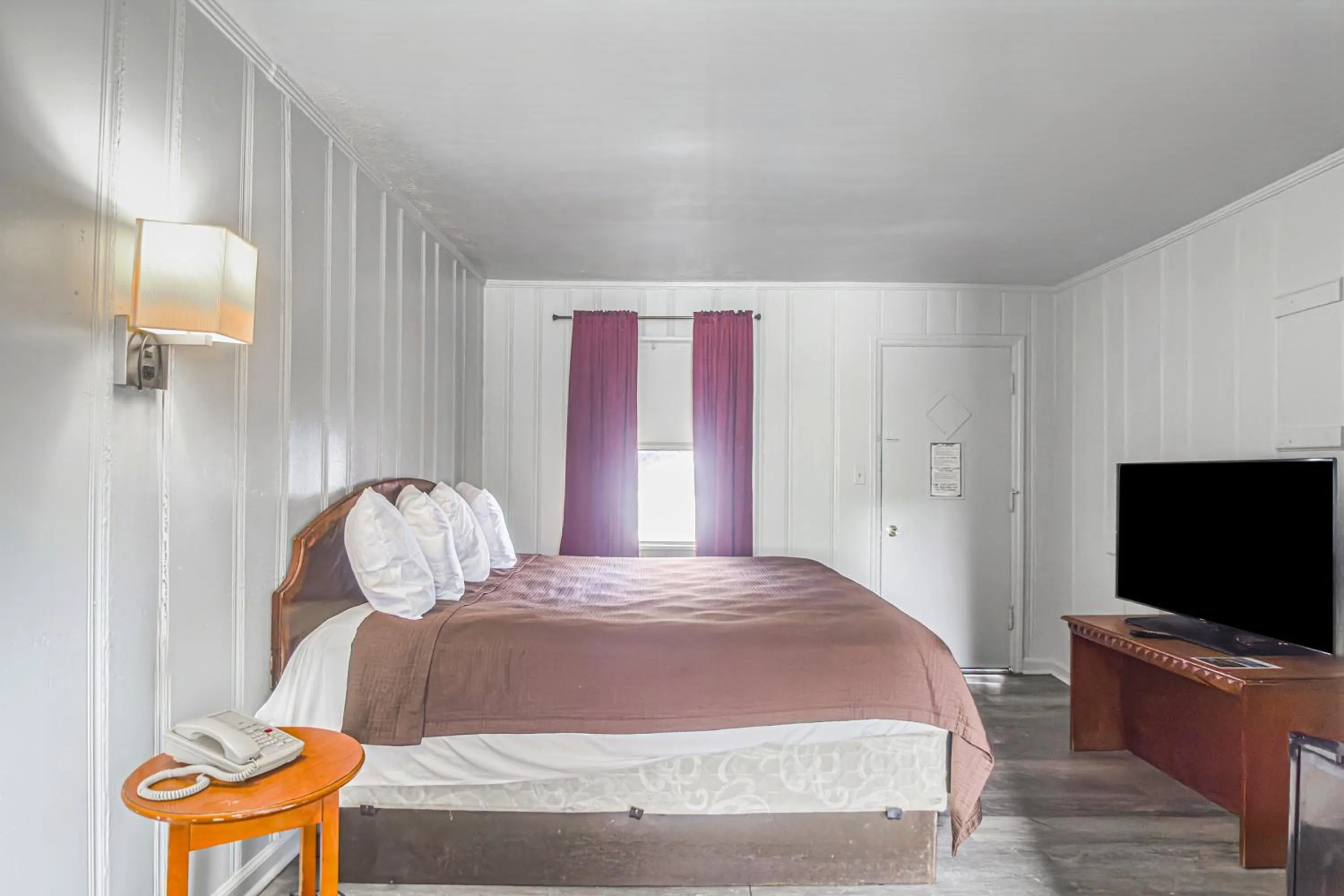 Bedroom, Bed in Colony Inn By OYO Columbus US-280