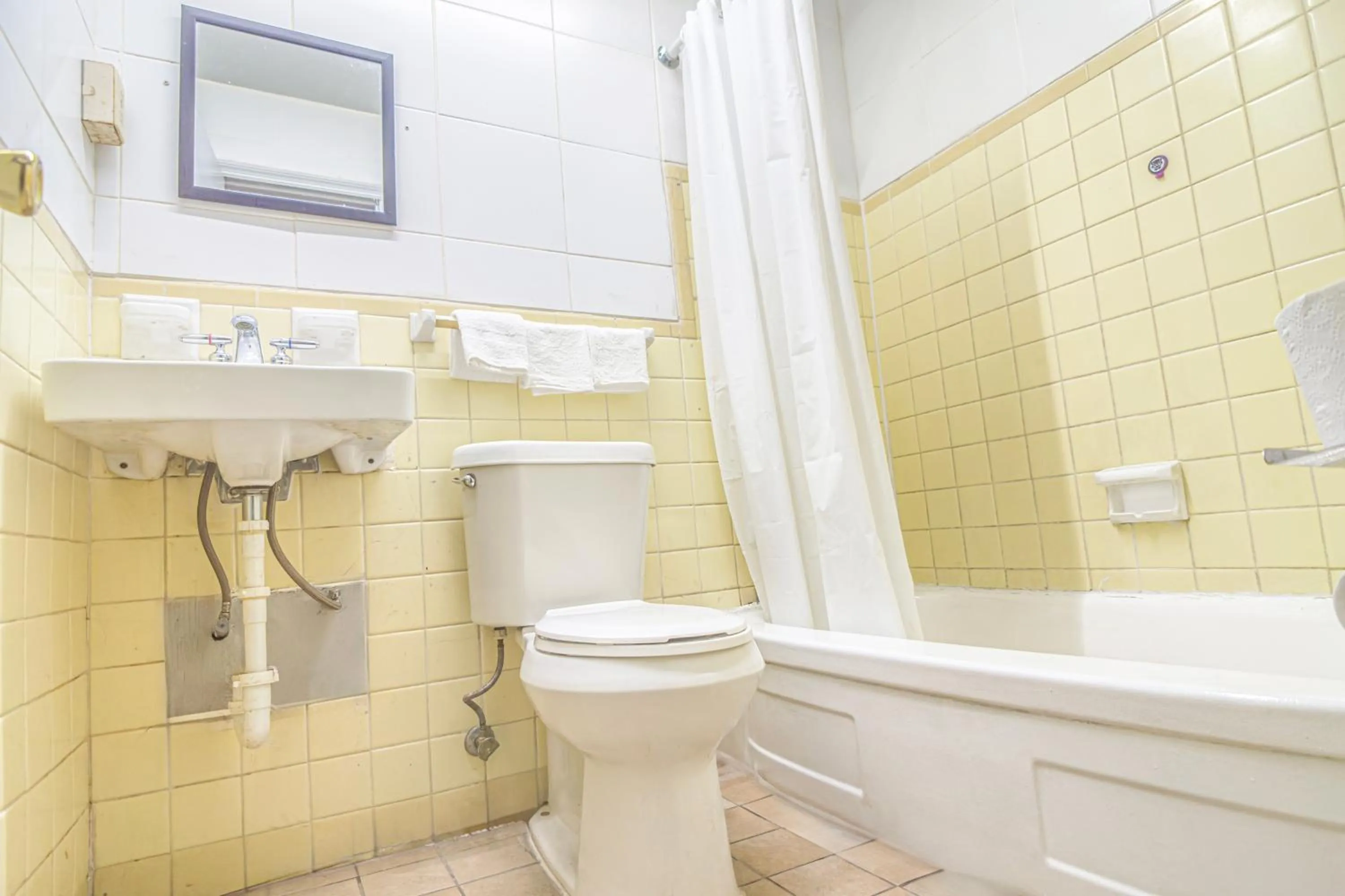 Bathroom in Colony Inn By OYO Columbus US-280