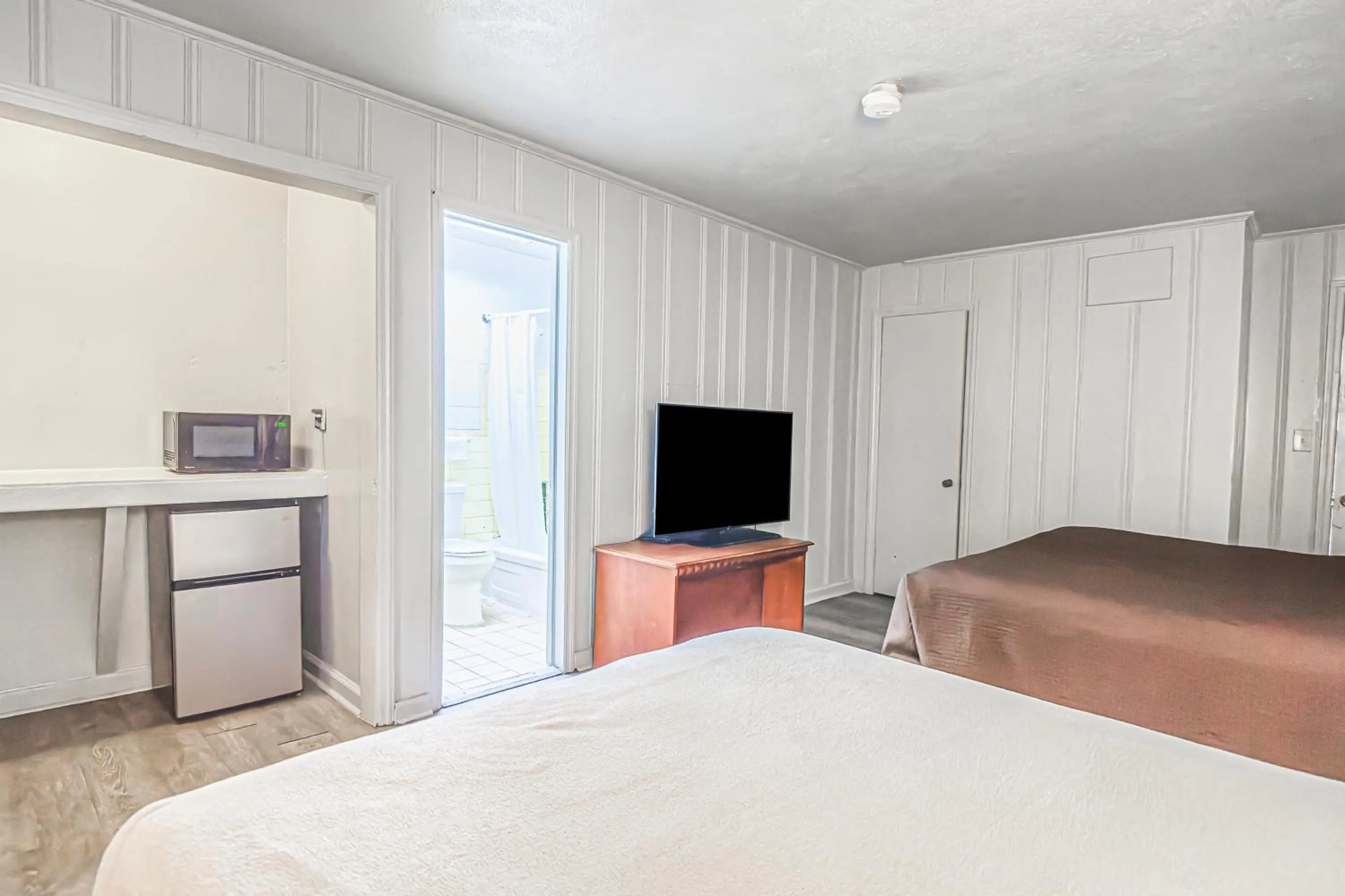 Bedroom, Bed in Colony Inn By OYO Columbus US-280