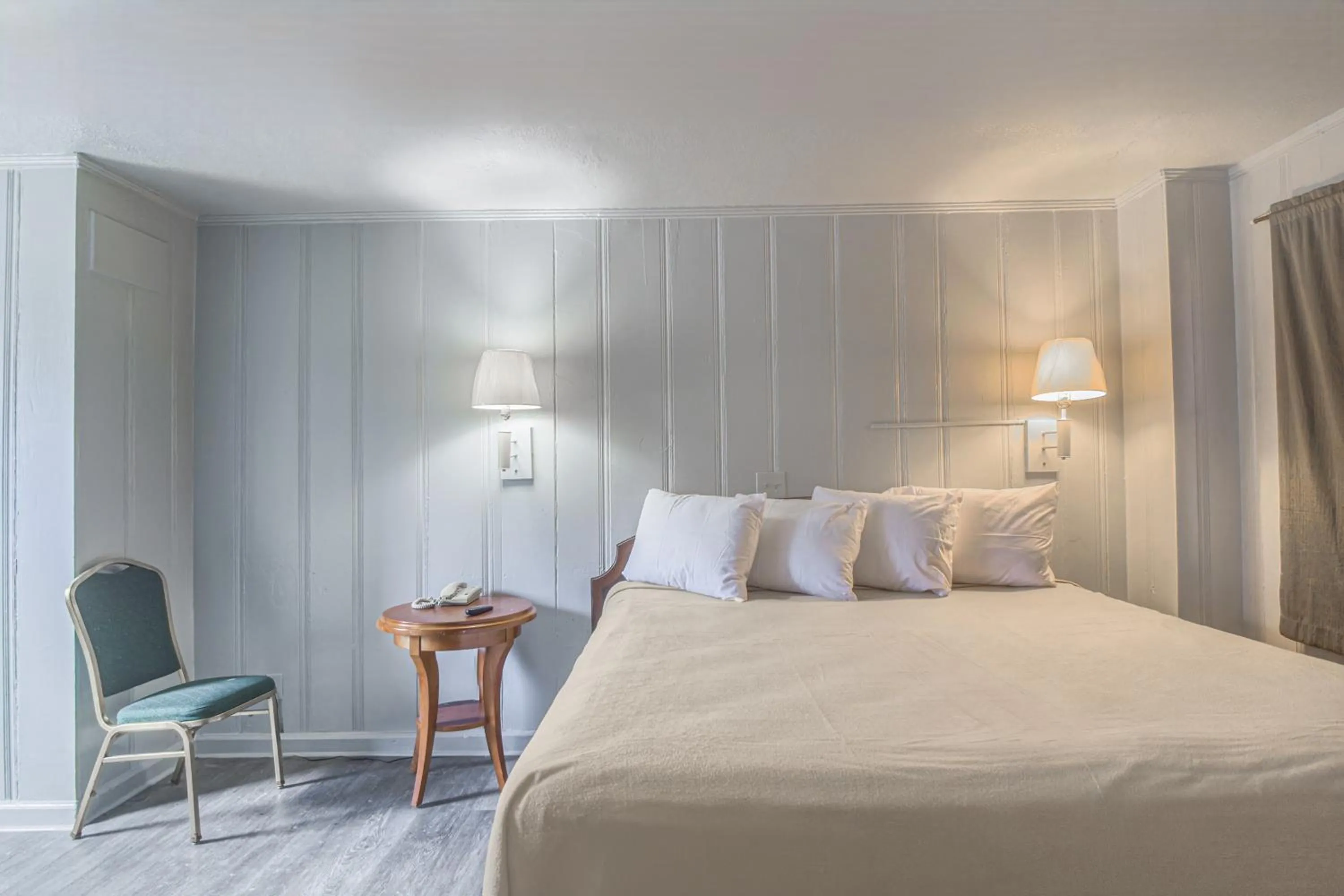 Bedroom, Bed in Colony Inn By OYO Columbus US-280