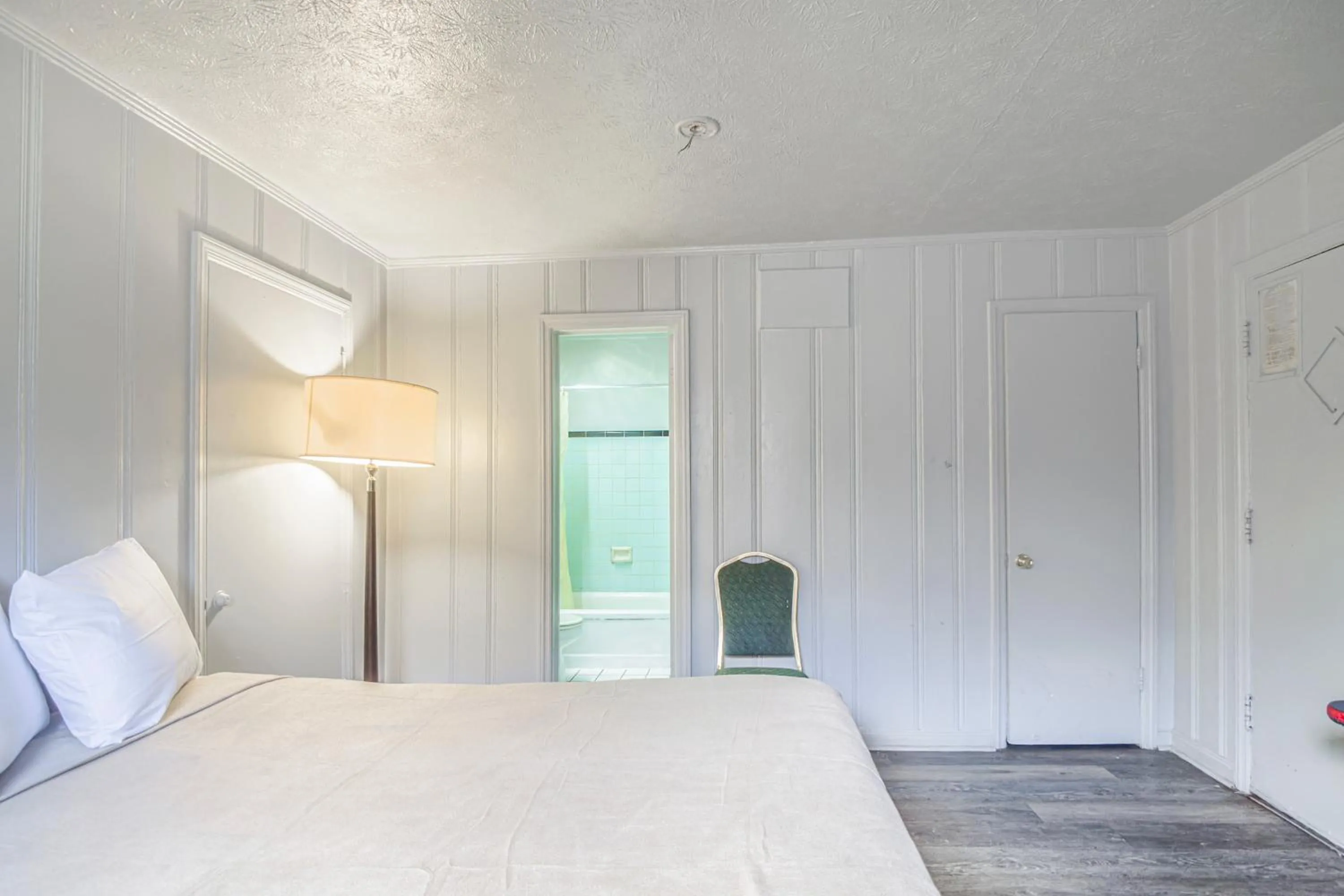 Bedroom, Bed in Colony Inn By OYO Columbus US-280