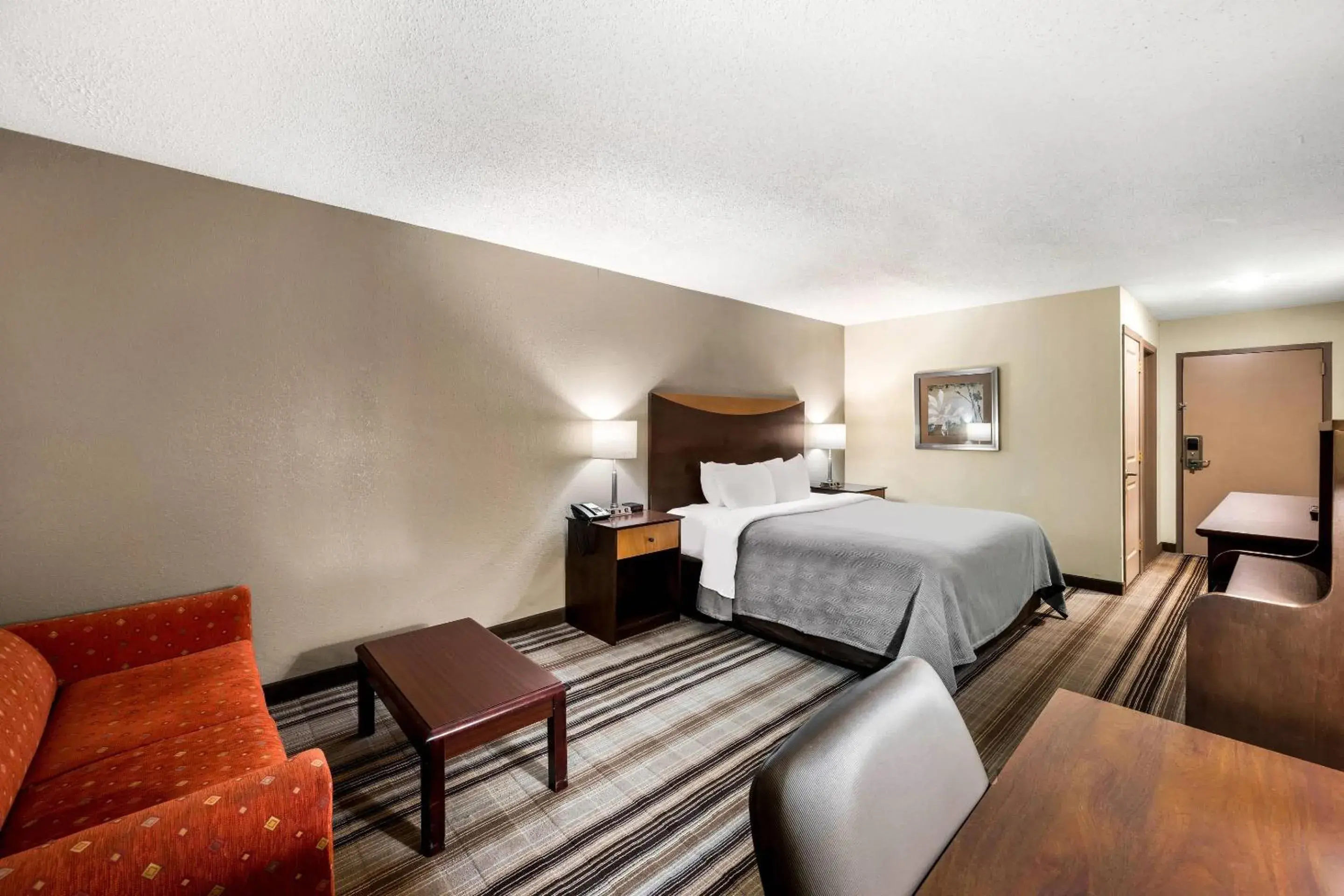 Bedroom, Bed in Quality Inn I-81 Exit 23 Bedroom, Bed in Quality Inn I-81 Exit 23