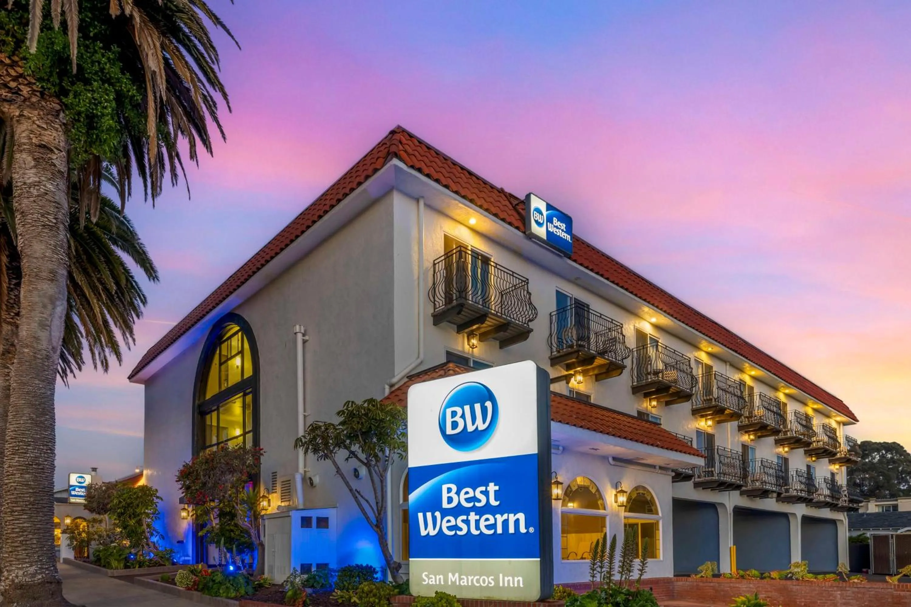 Property building in Best Western San Marcos Inn