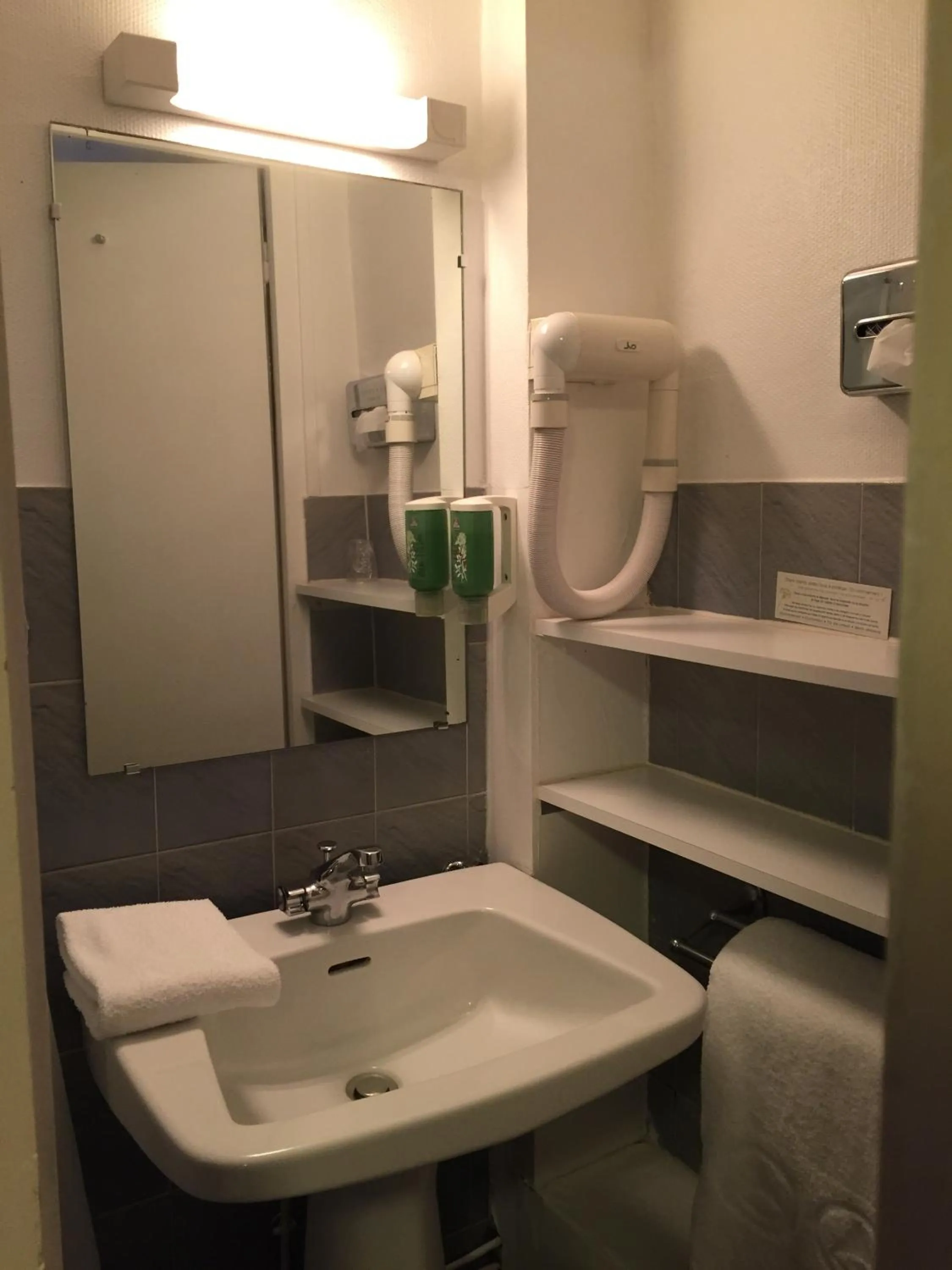 Bathroom in Grand Hotel de L'Univers