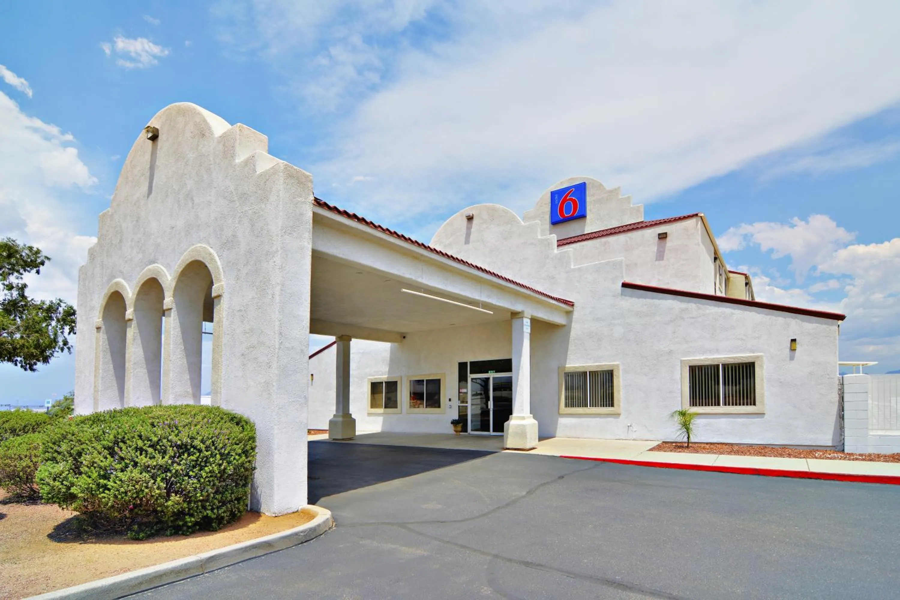 Property building in Motel 6-Benson, AZ
