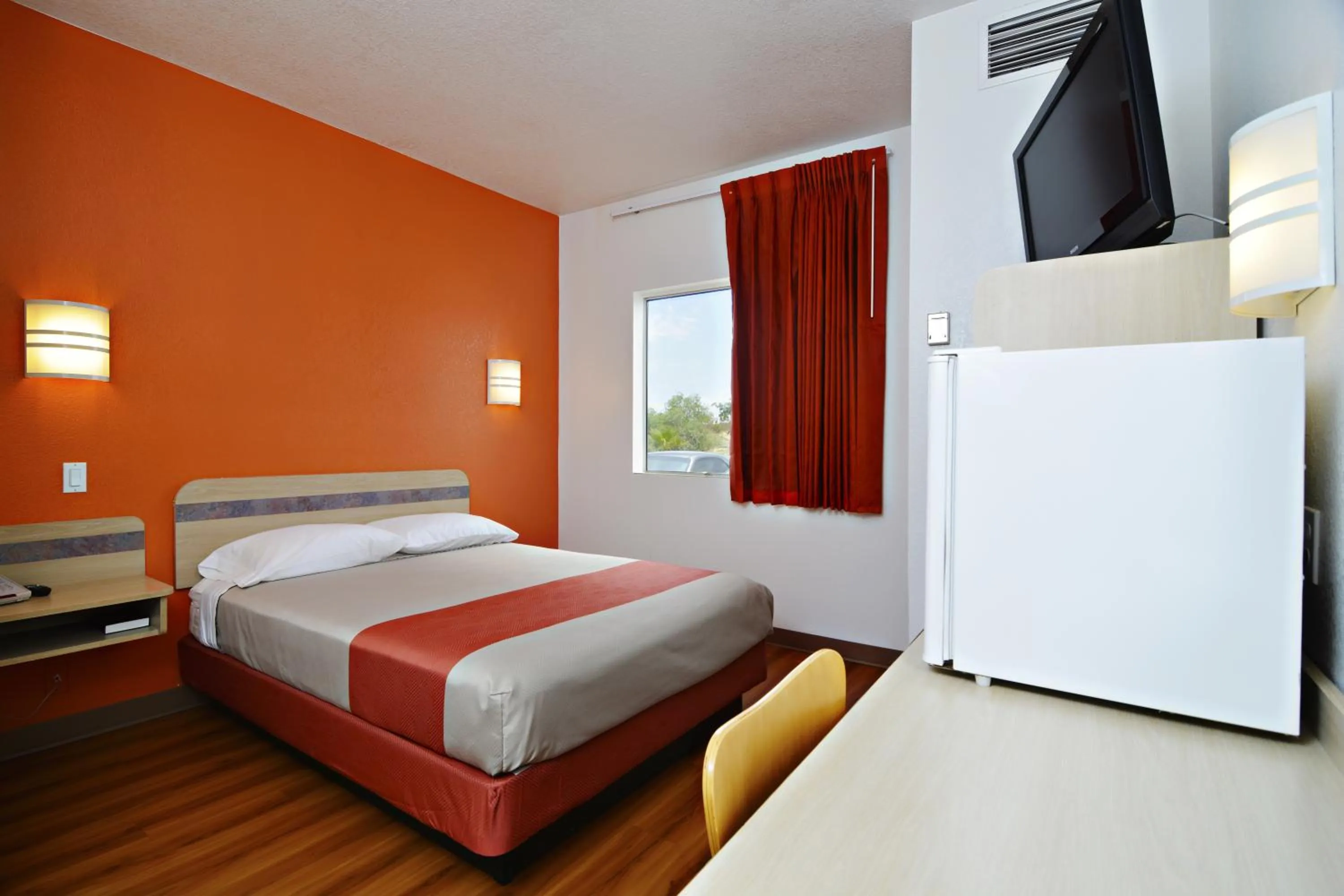 Bed in Motel 6-Benson, AZ