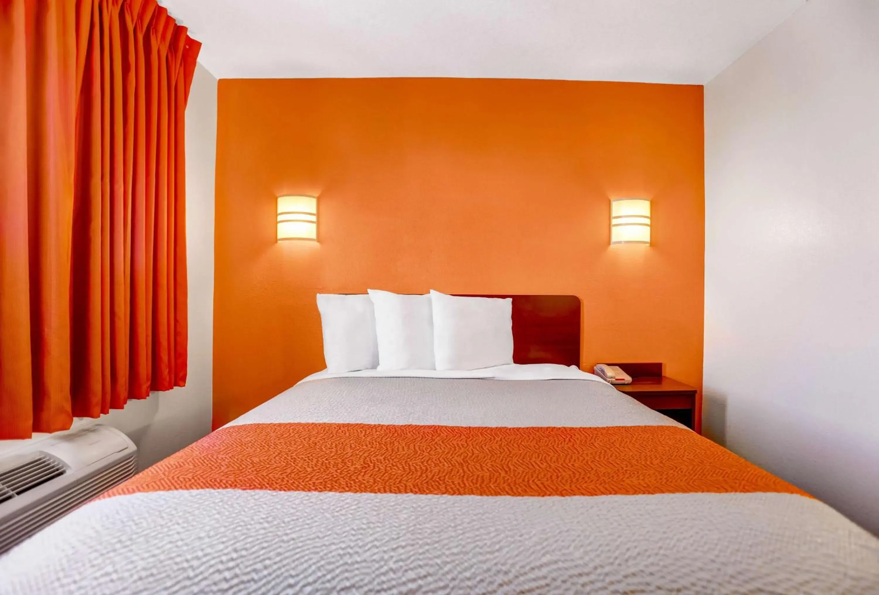 Photo of the whole room, Bed in Motel 6-Benson, AZ Photo of the whole room, Bed in Motel 6-Benson, AZ