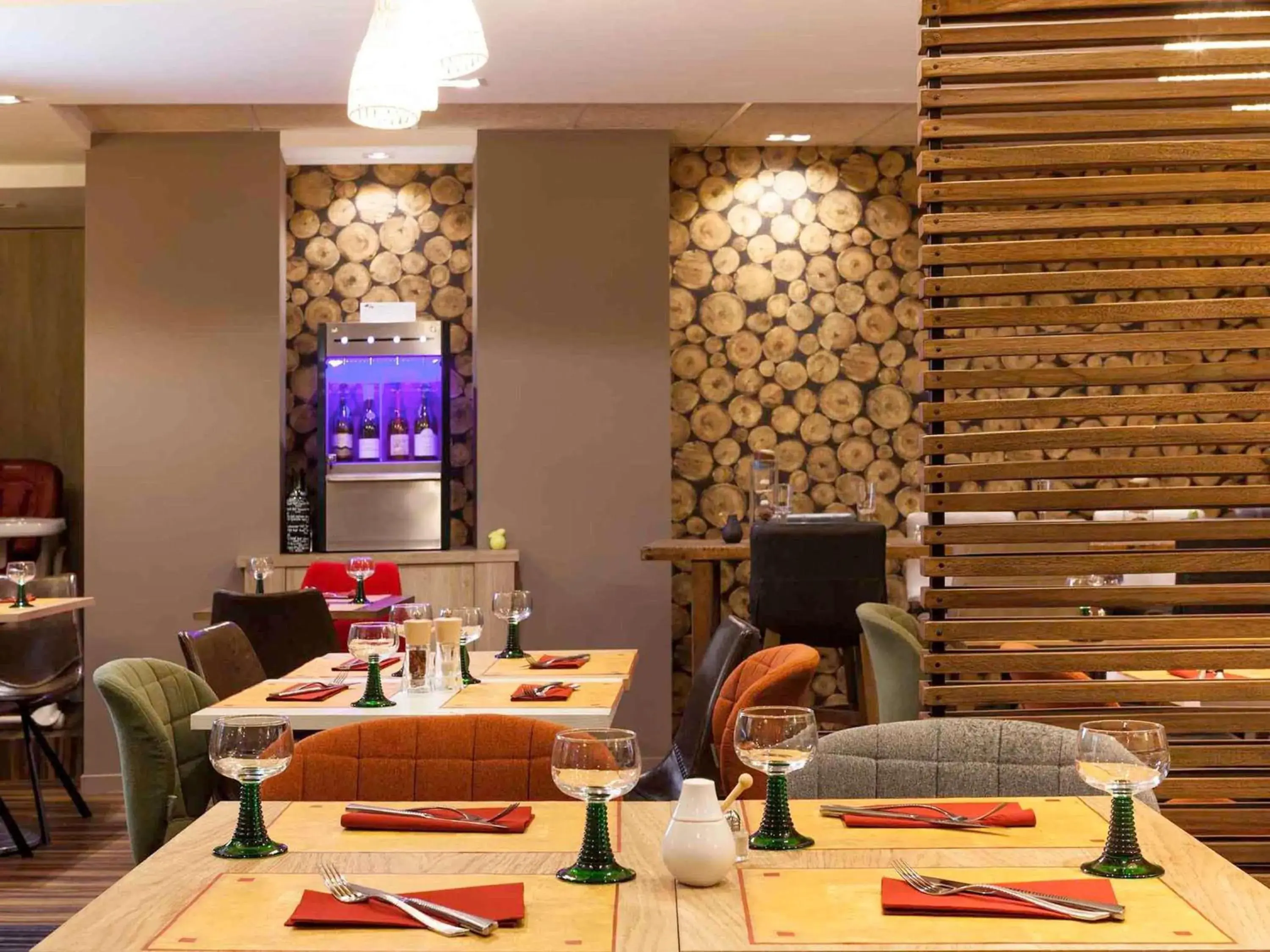 Restaurant/places to eat in ibis Styles Chaumont Centre Gare Restaurant/places to eat in ibis Styles Chaumont Centre Gare