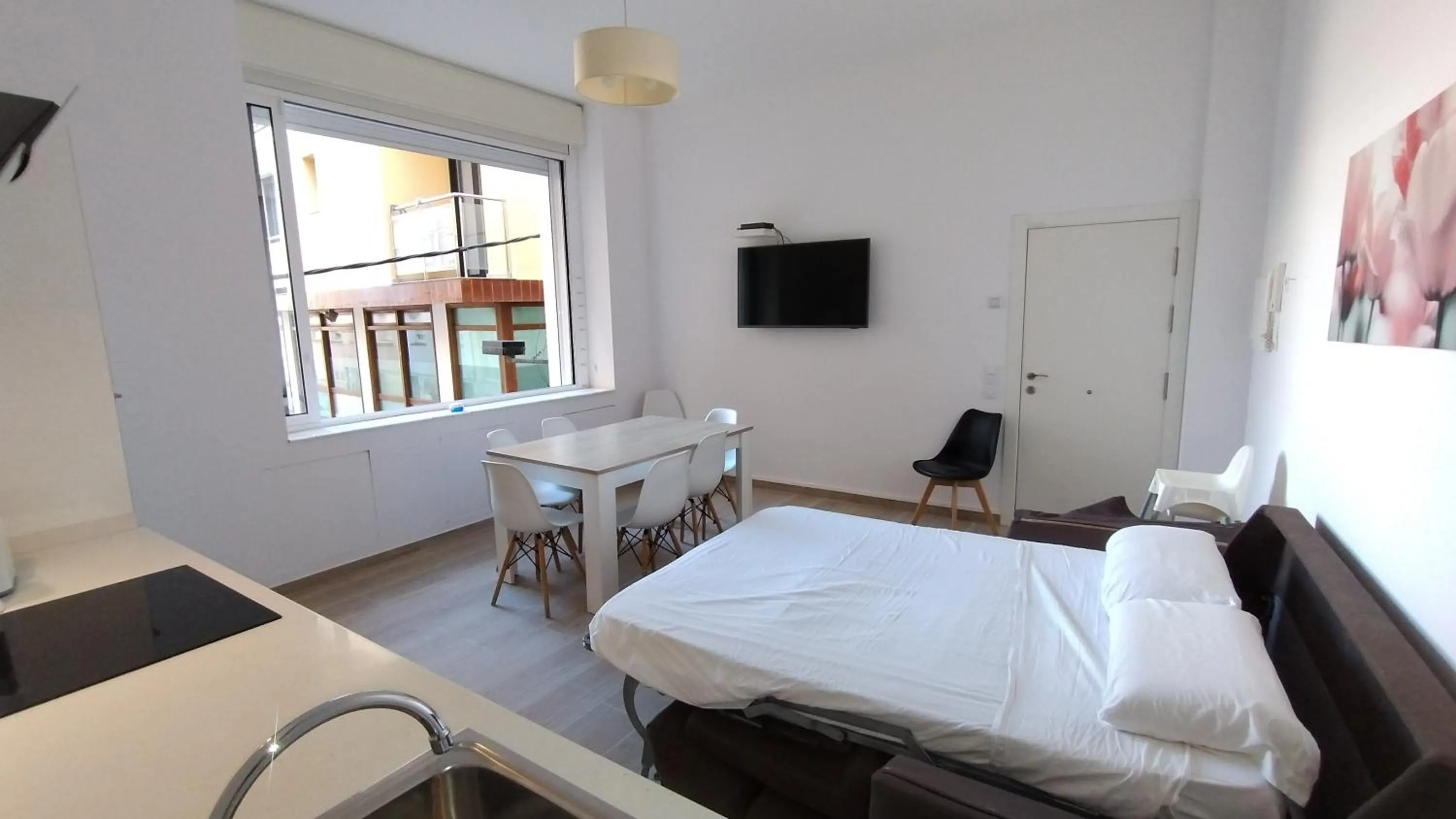 Living room, Bed in Rosesapparts A20deMar Triplex