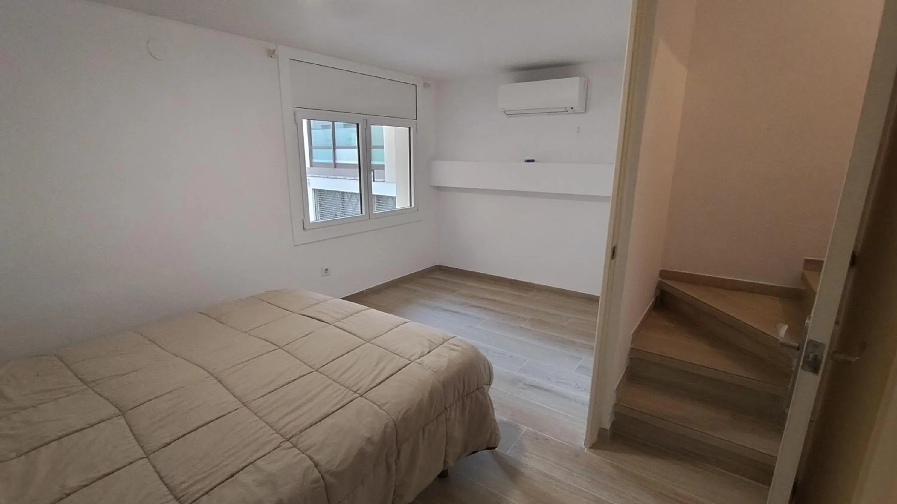 Bedroom, Bed in Rosesapparts A20deMar Triplex