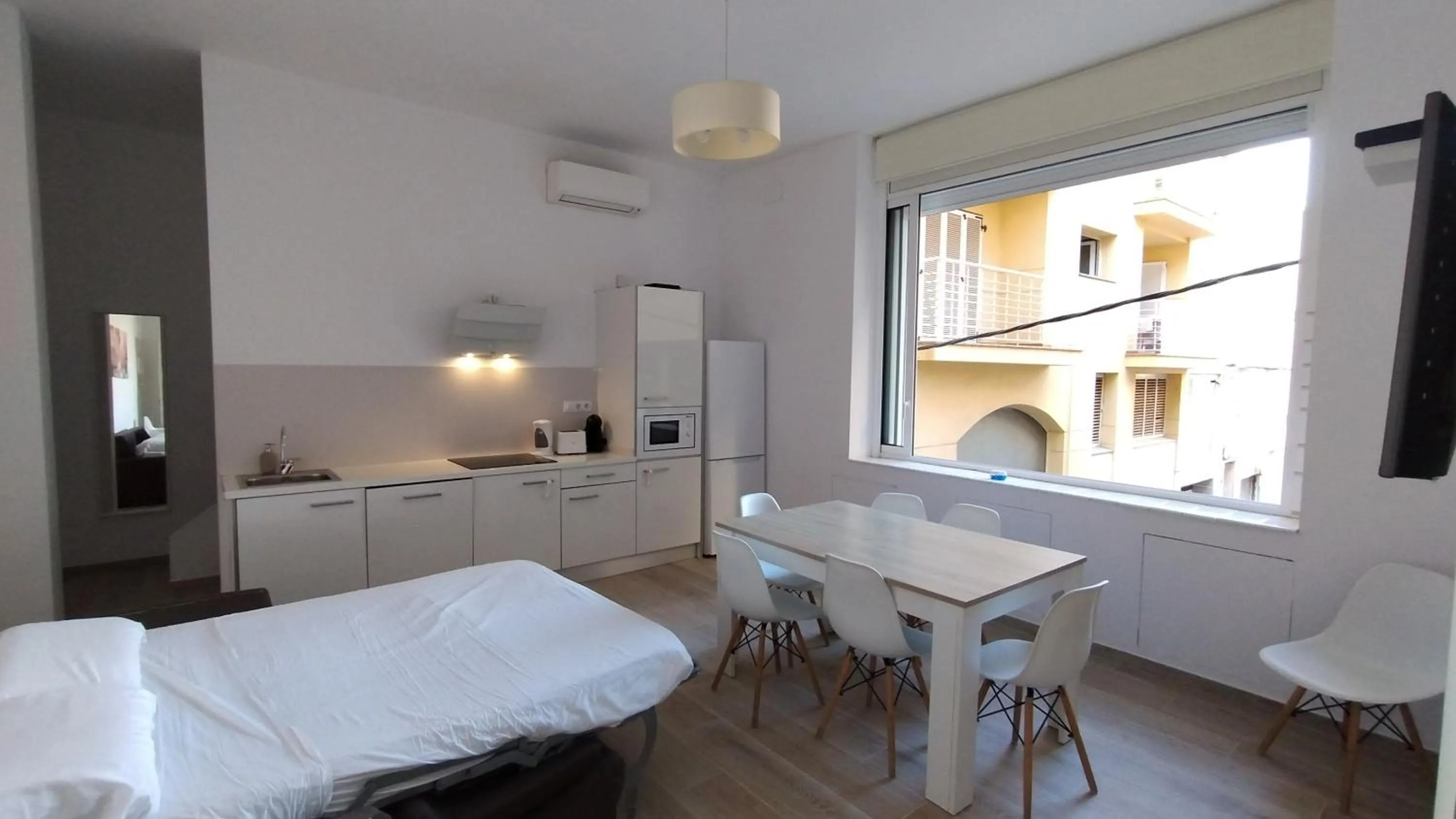 Dining area, Bed in Rosesapparts A20deMar Triplex