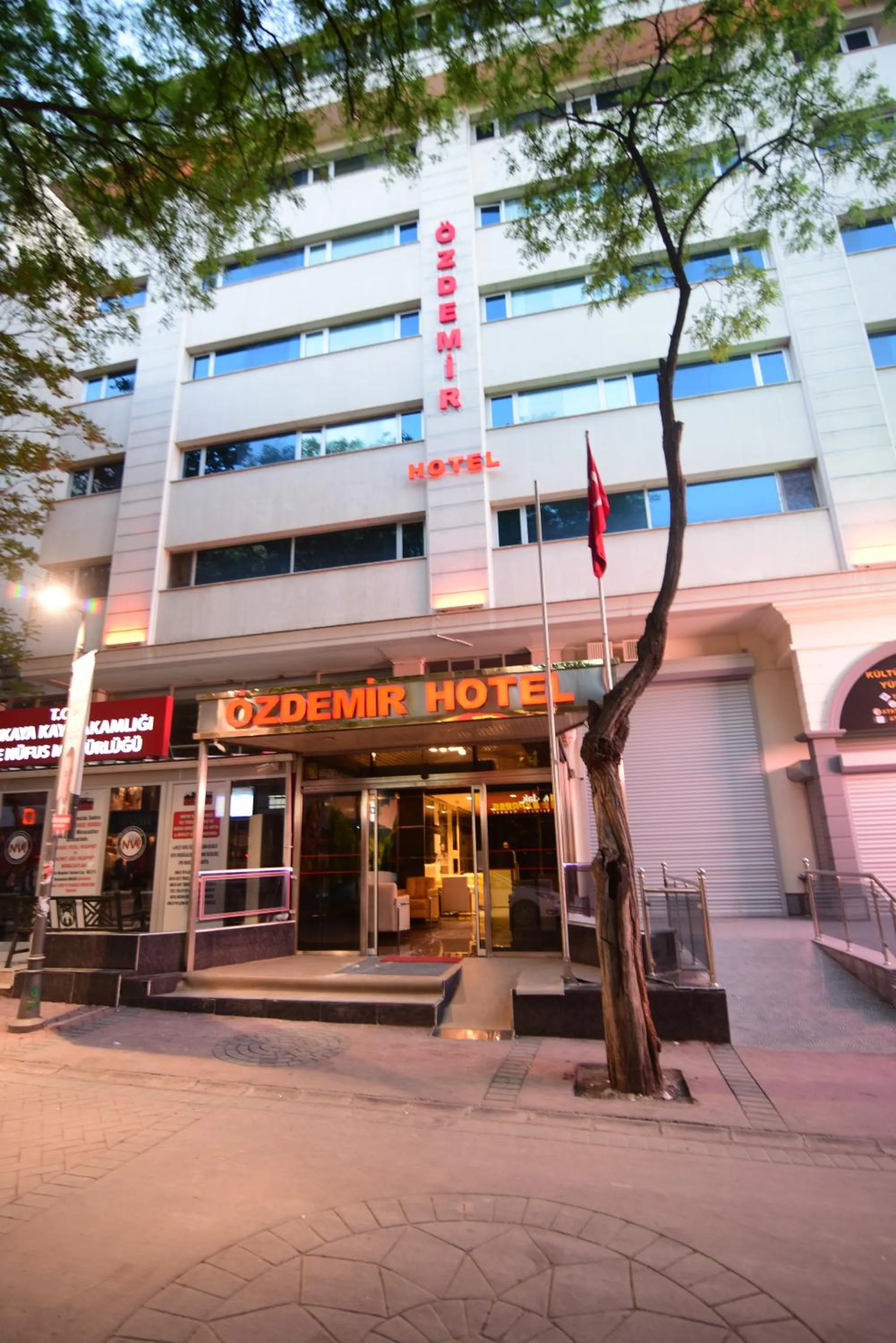 Property building in Özdemir Palas