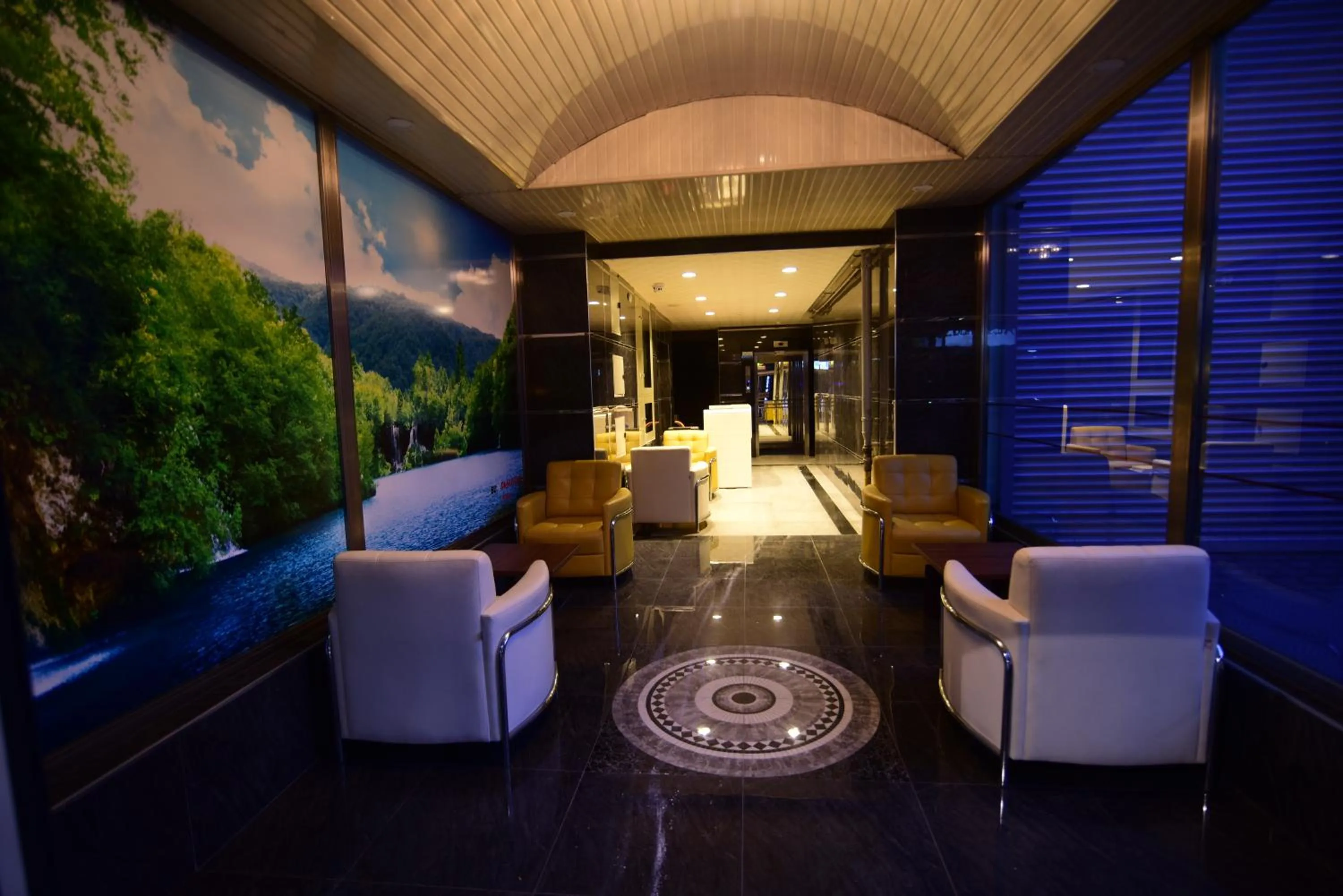 Property building in Özdemir Palas