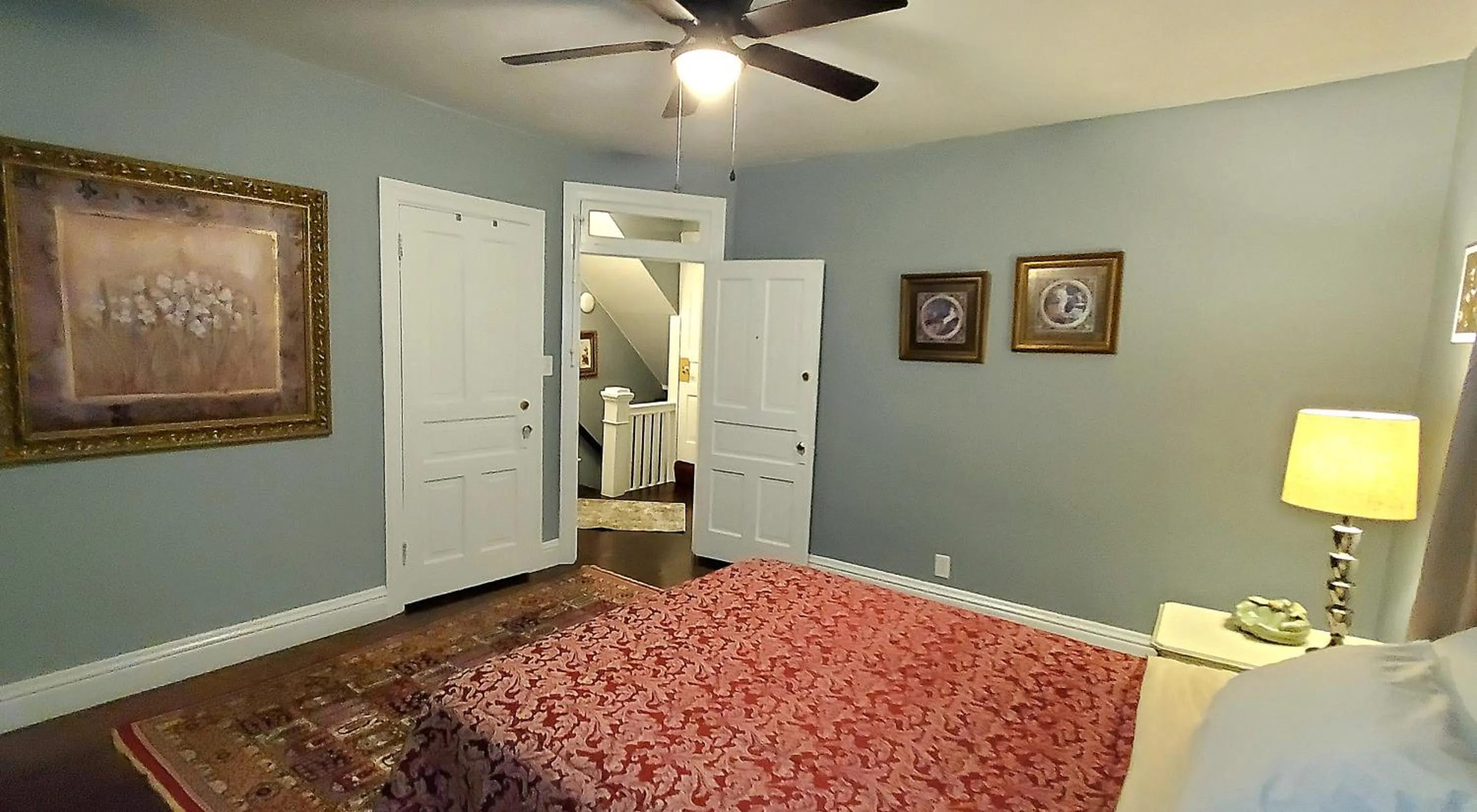 Bedroom, Bed in Simmons Motel and Suites