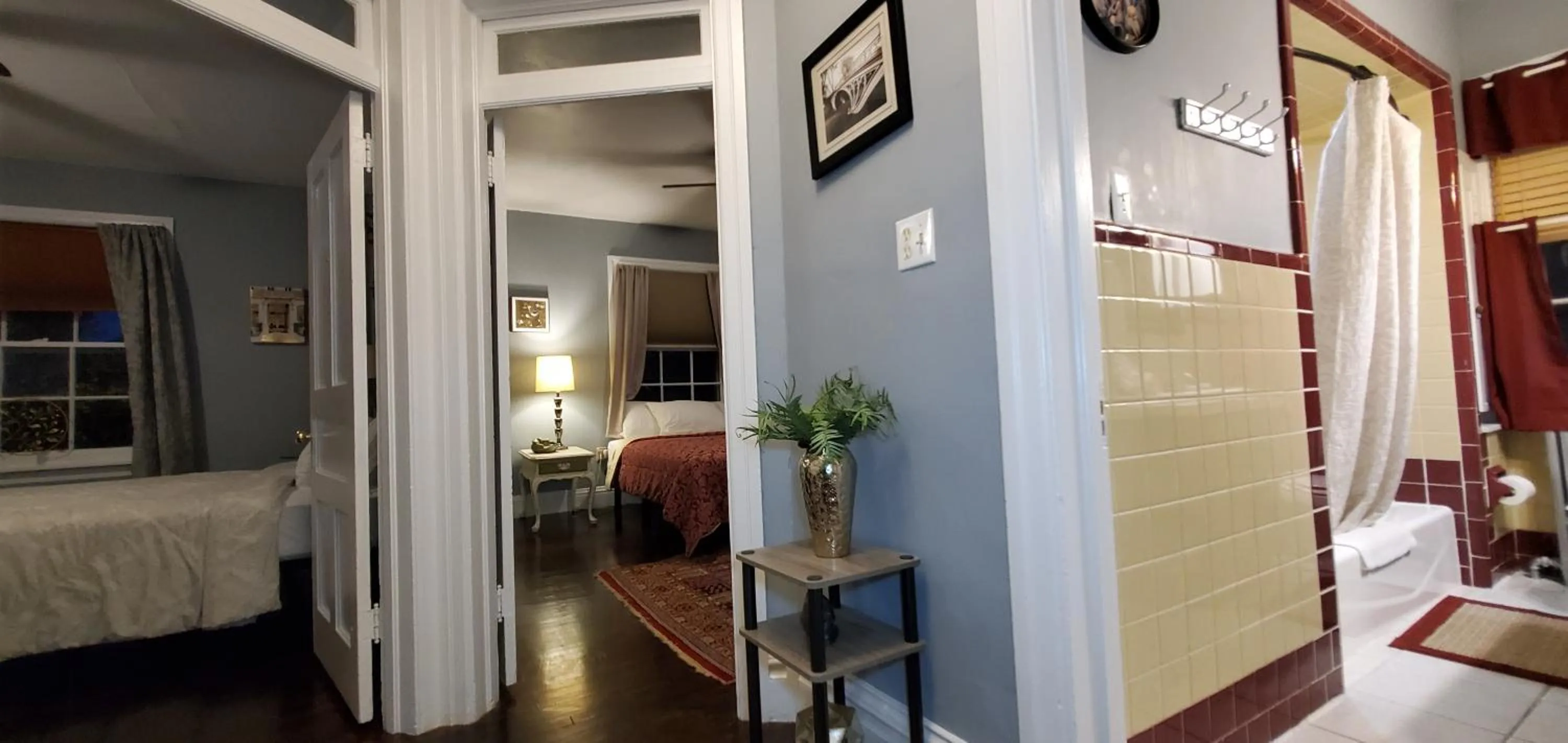 Bed in Simmons Motel and Suites