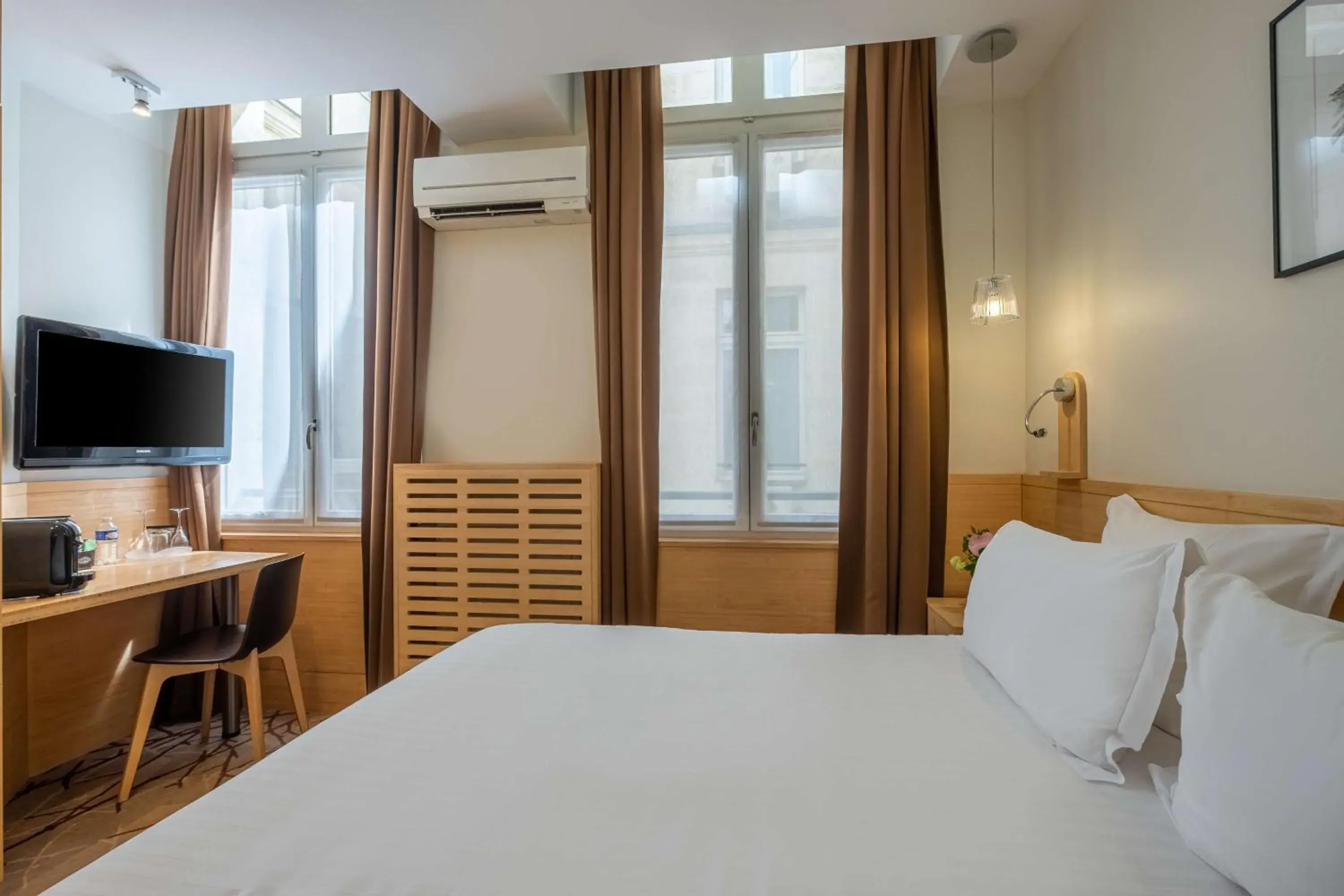 Comfort Double Room in Grand Hotel Francais Comfort Double Room in Grand Hotel Francais