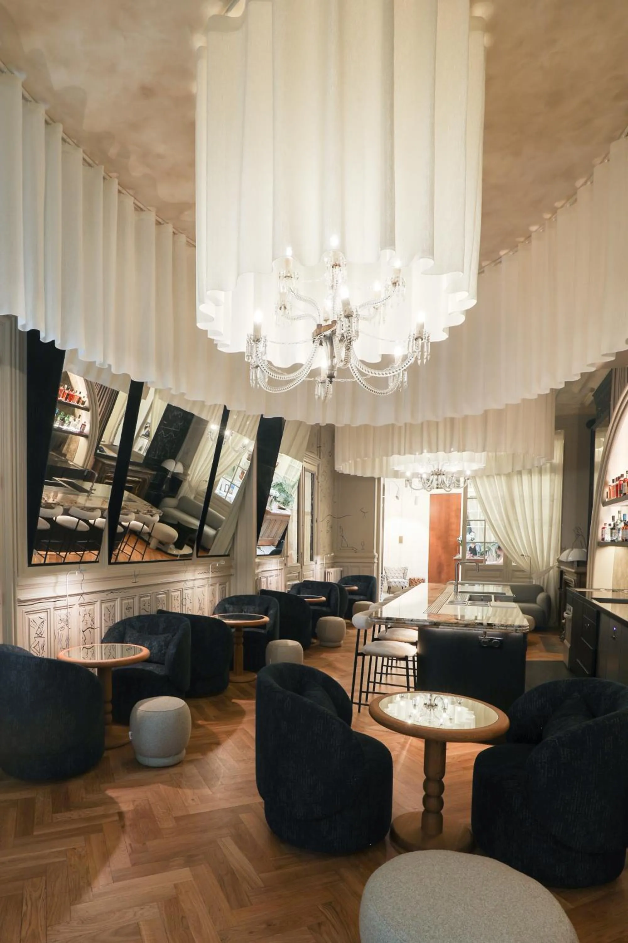 Lounge or bar in Grand Hotel Francais