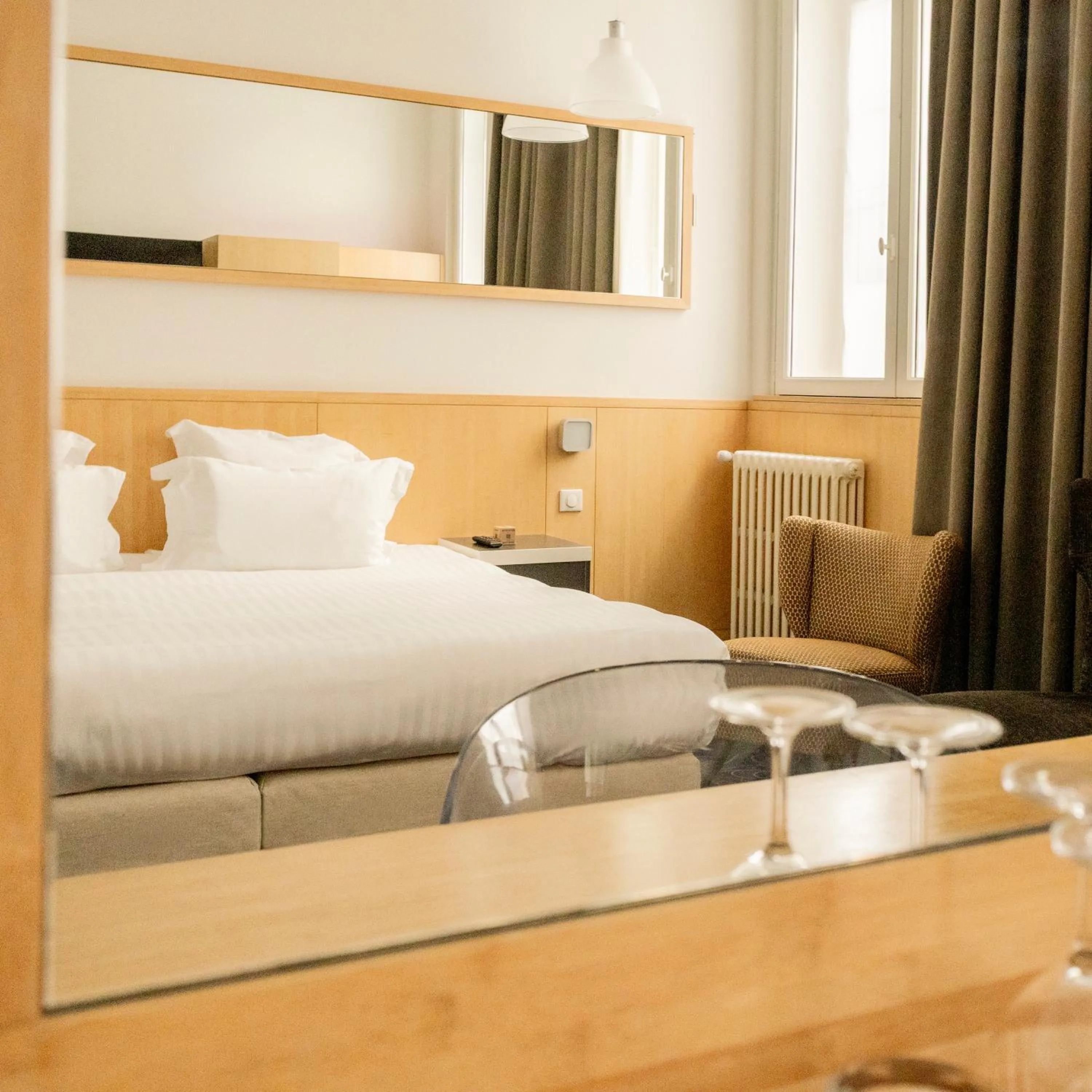 Bed in Grand Hotel Francais