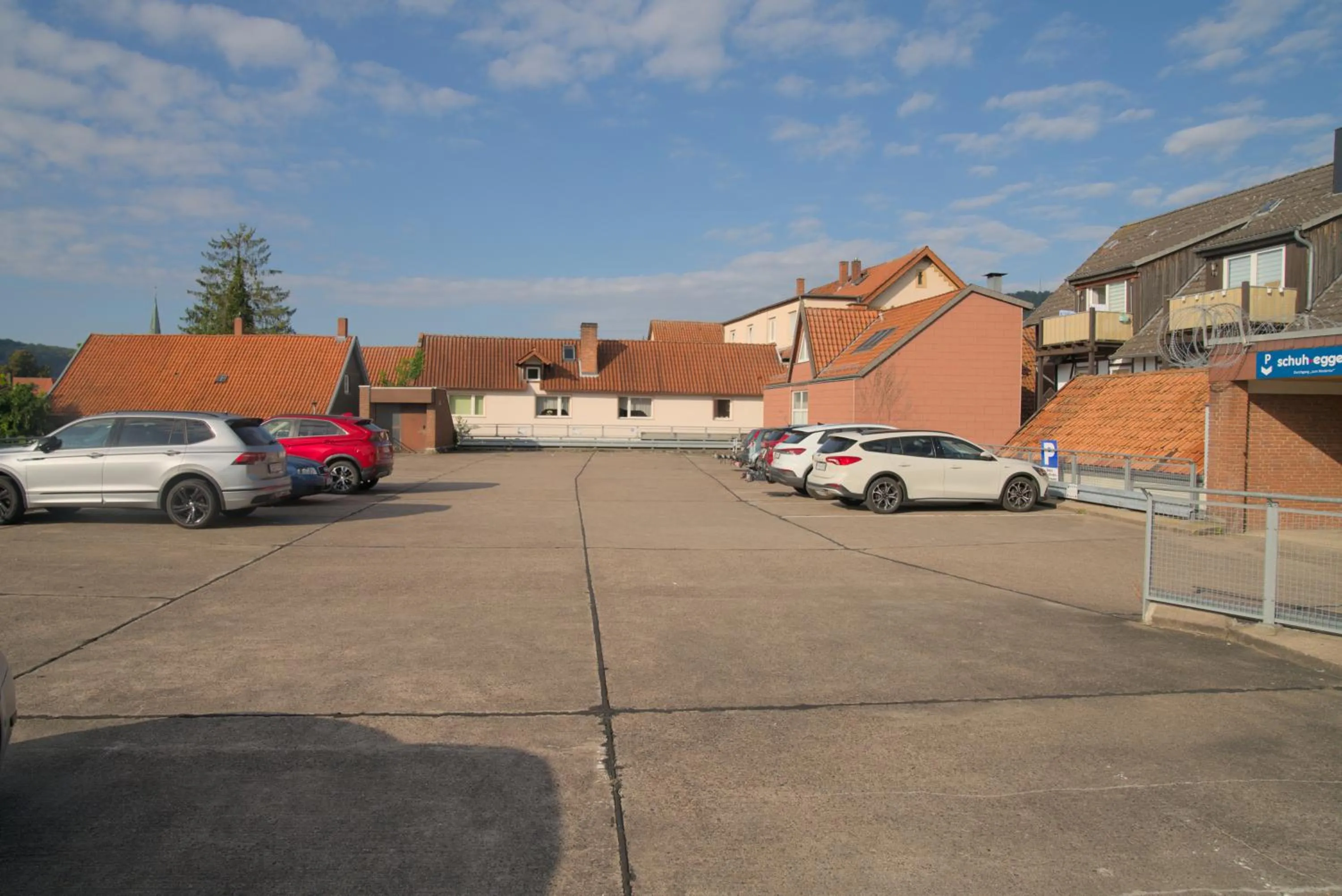 Parking in Hotel zum Grafen Hallermunt