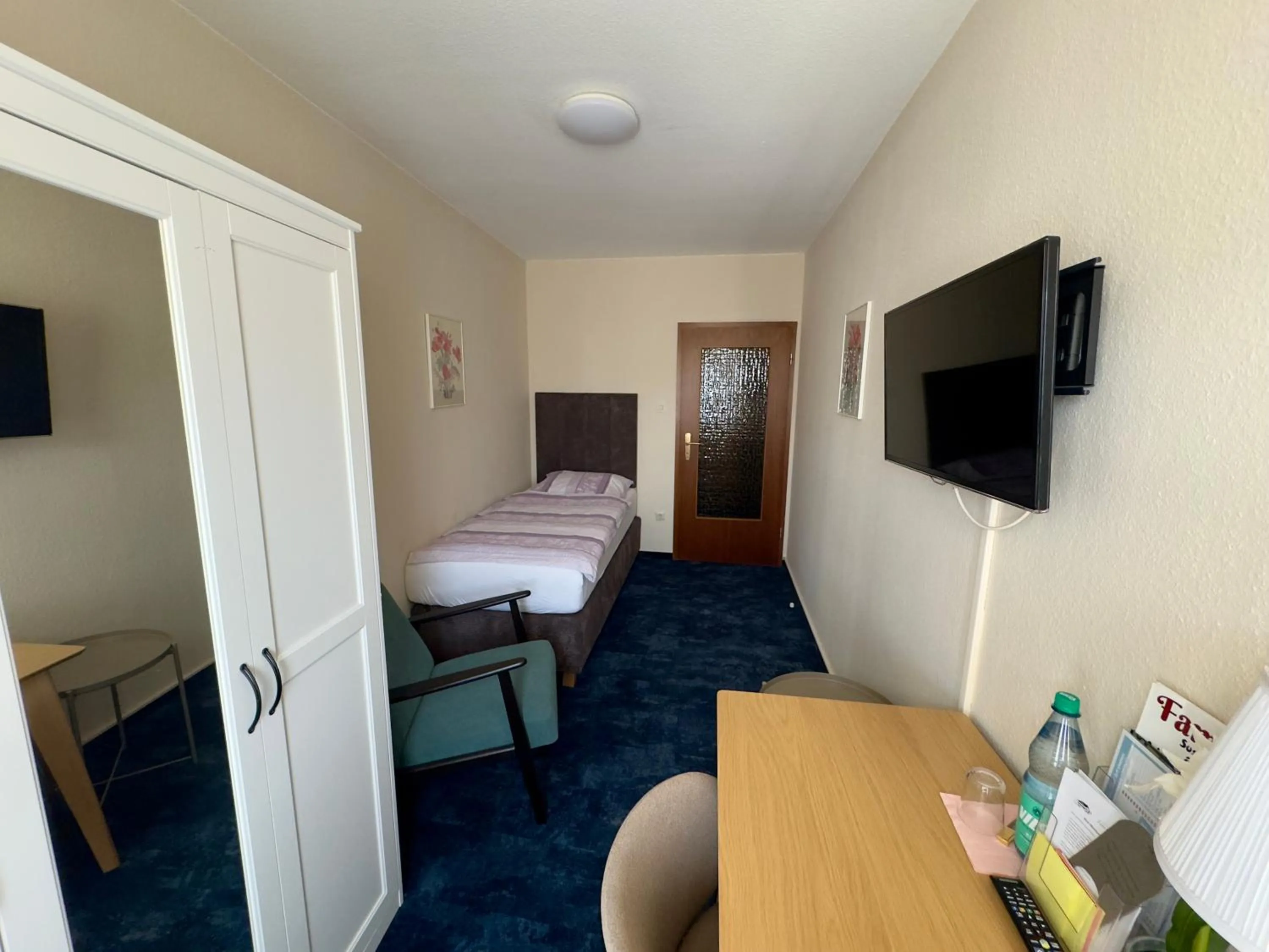 Bed in Hotel zum Grafen Hallermunt