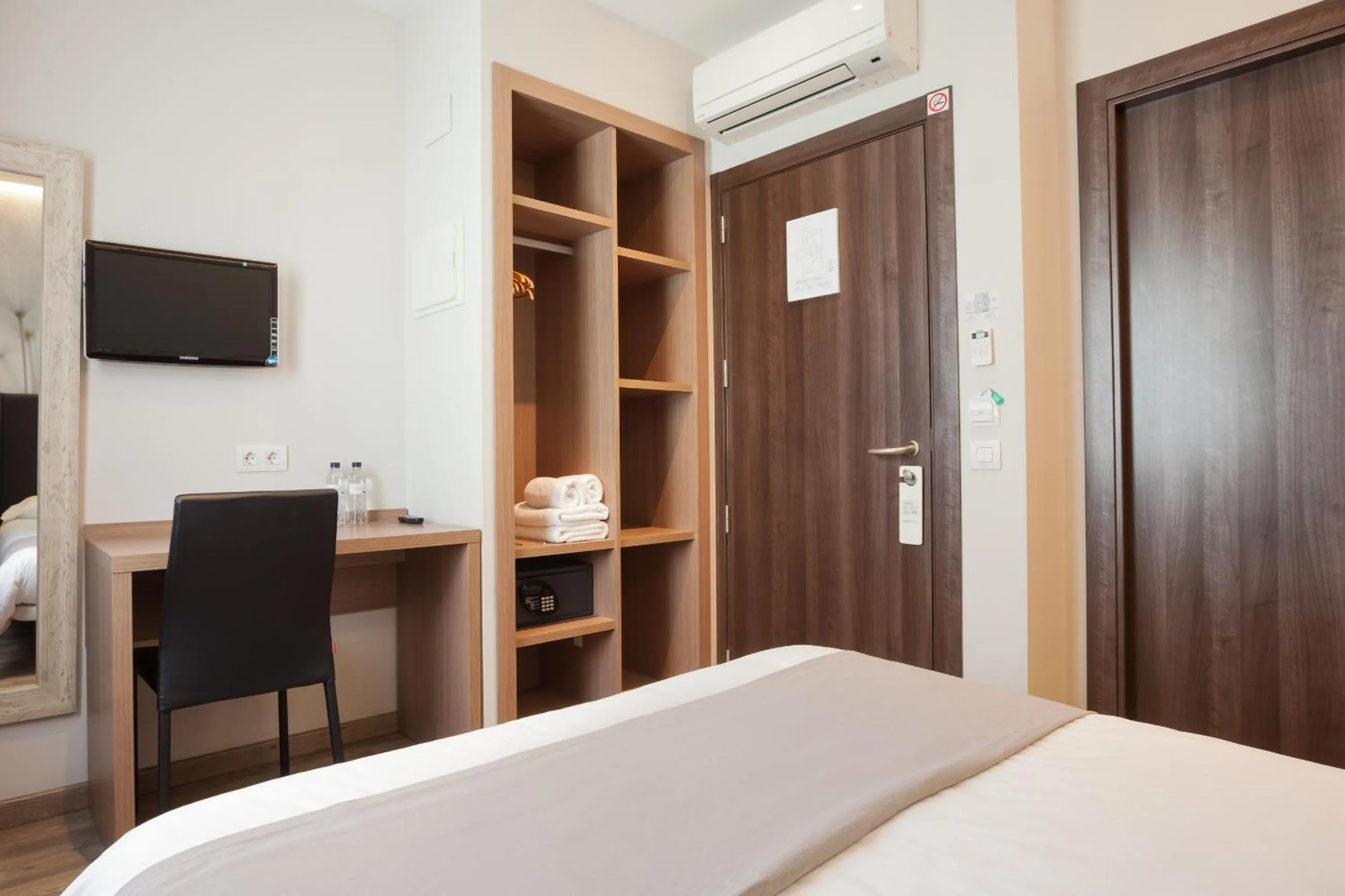 Decorative detail, Bed in Hostal Centric