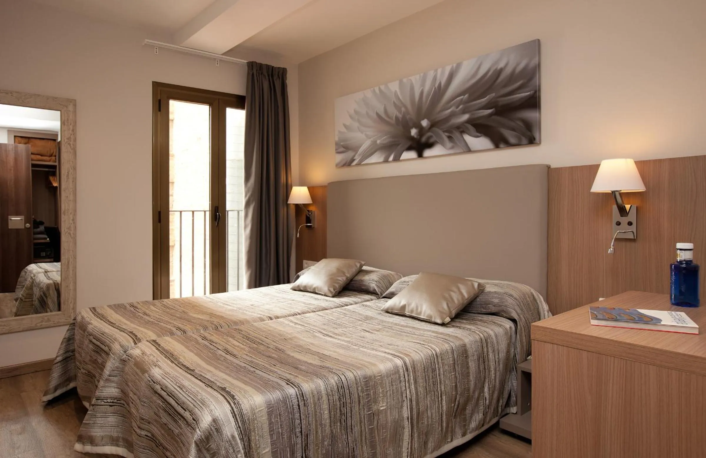 Photo of the whole room, Bed in Hostal Centric