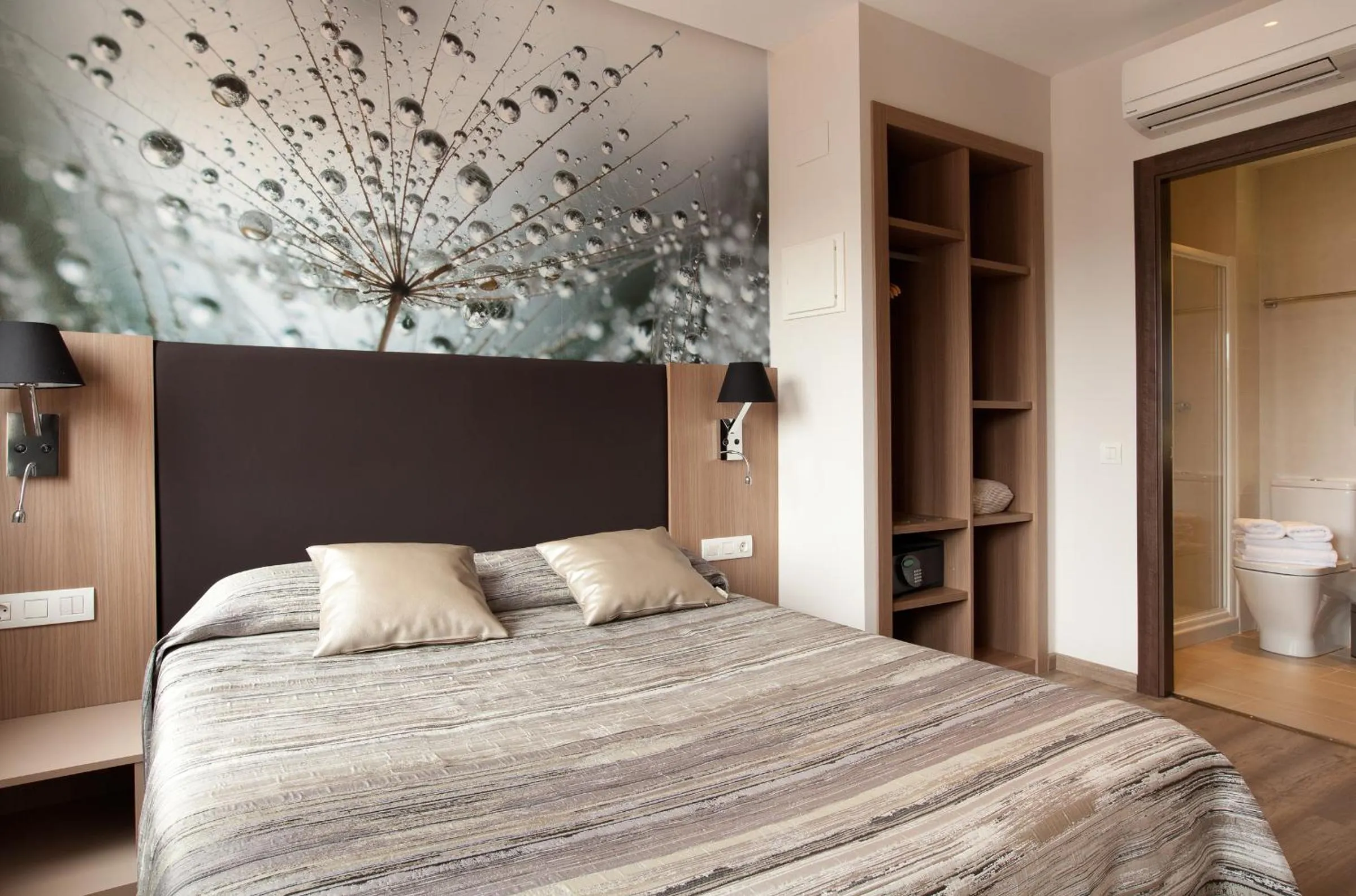 Photo of the whole room, Bed in Hostal Centric