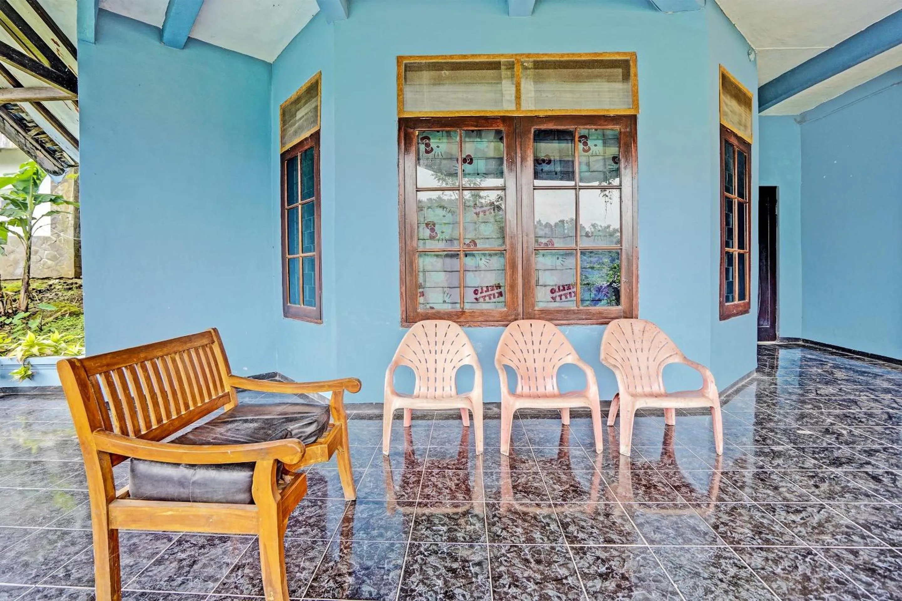Lobby or reception in SPOT ON 92388 Villa Segi Delapan