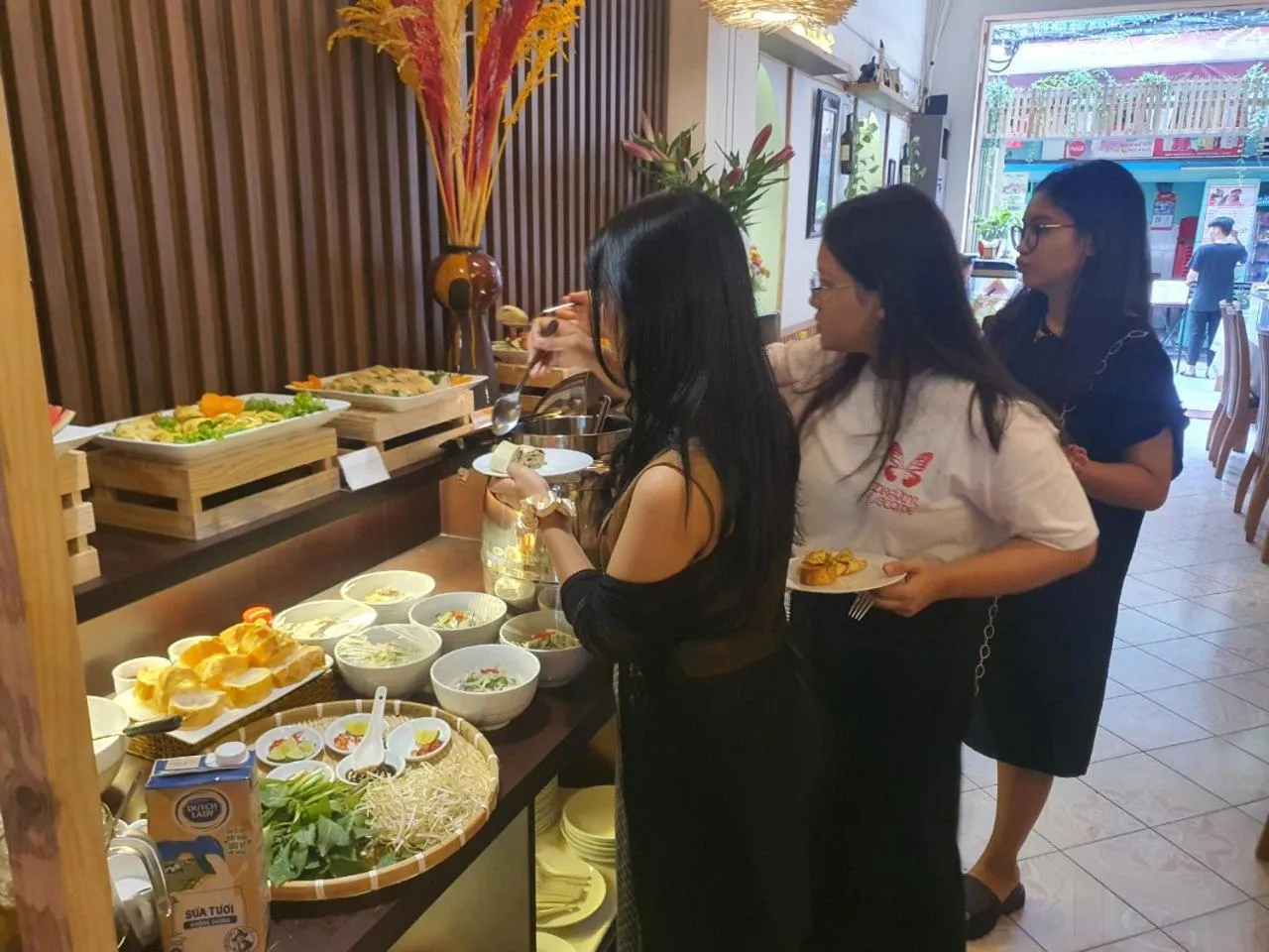 Food in Na Nue Hotel