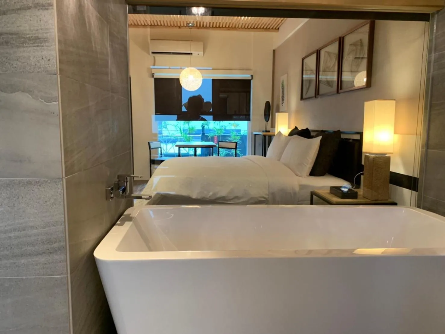 Bed in Roppongi Motel - JianHua