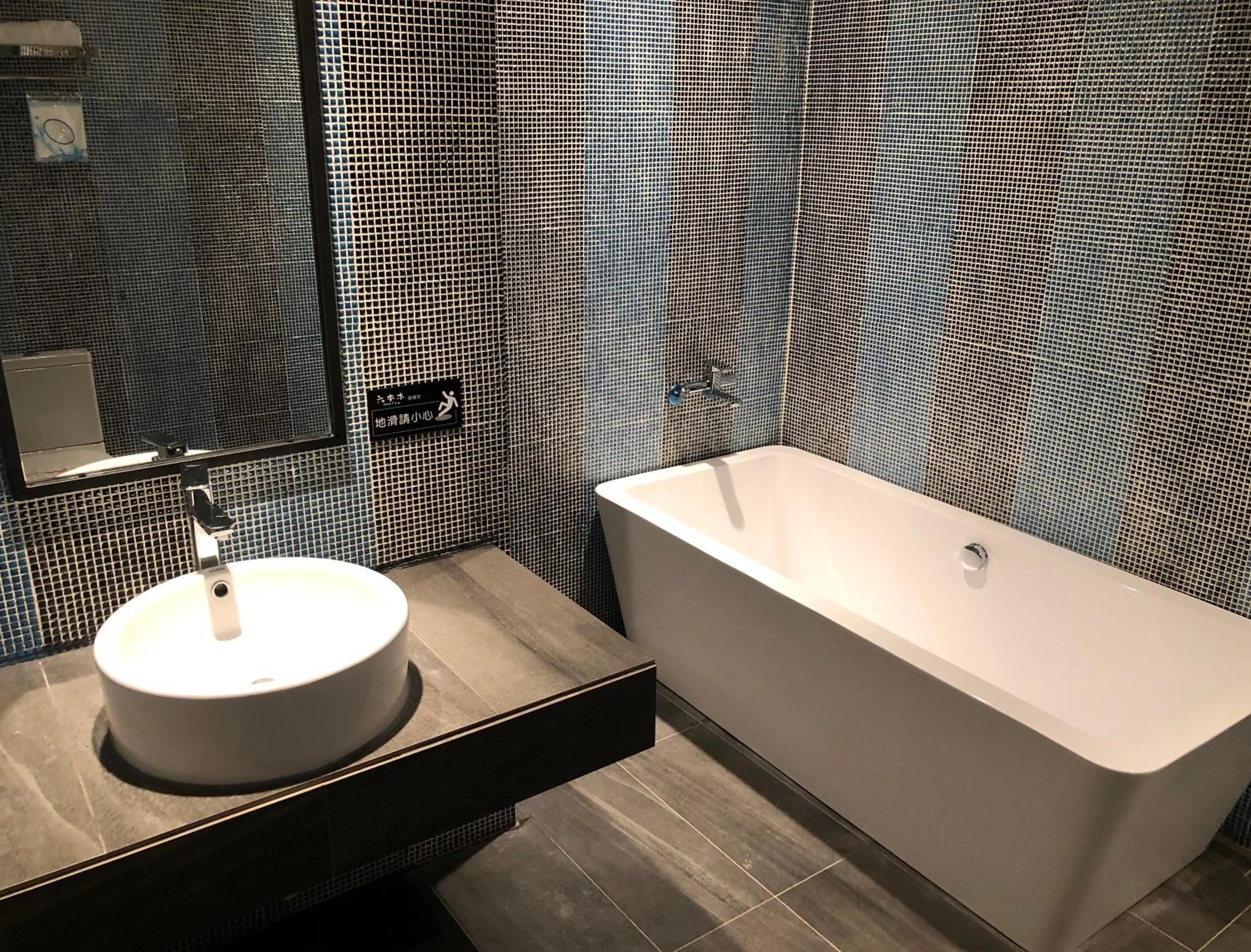 Roppongi Motel - JianHua