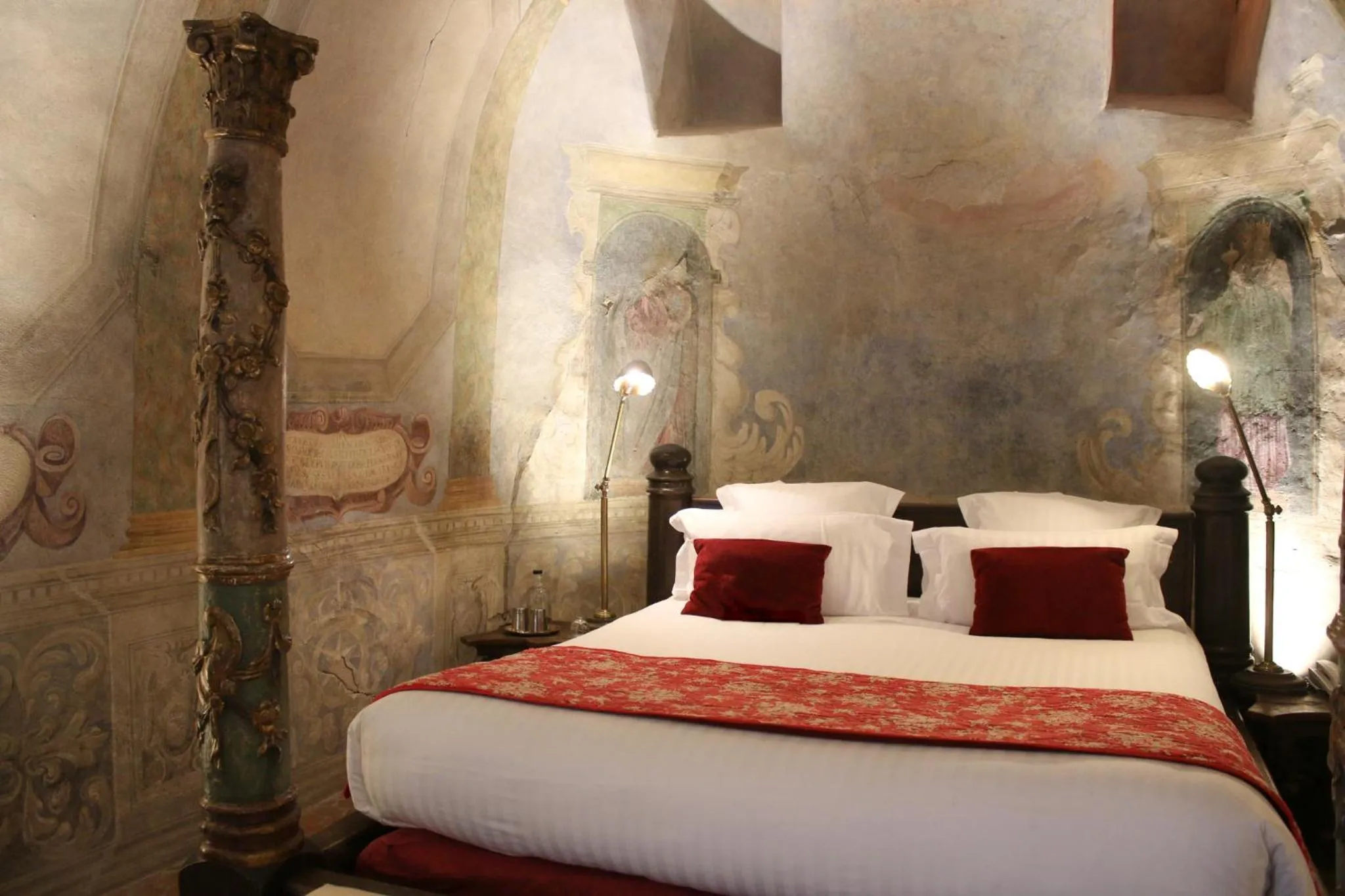 Bedroom in Château de Bagnols