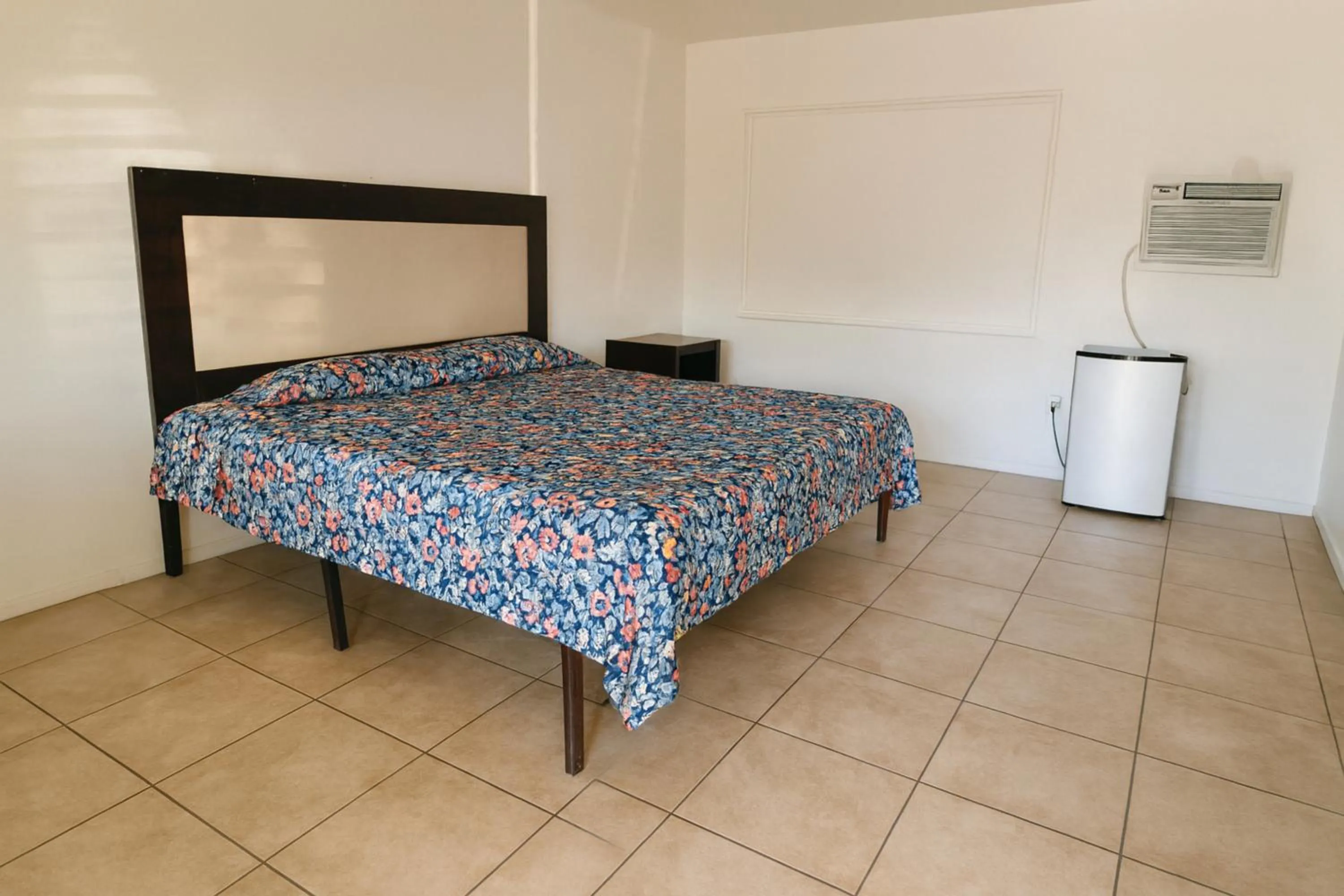 Bed in Antigua Motel by OYO Tampa US - 41