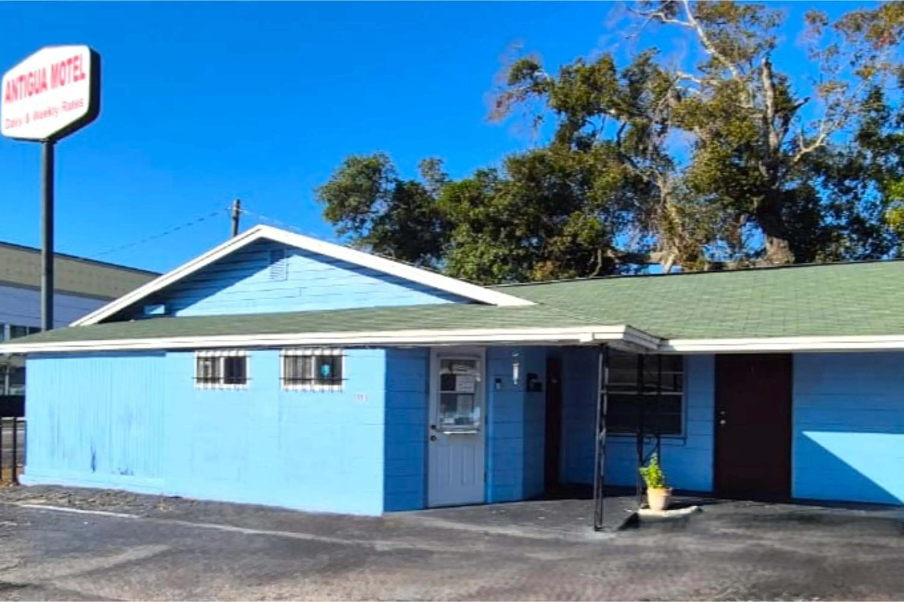 Antigua Motel by OYO Tampa US - 41