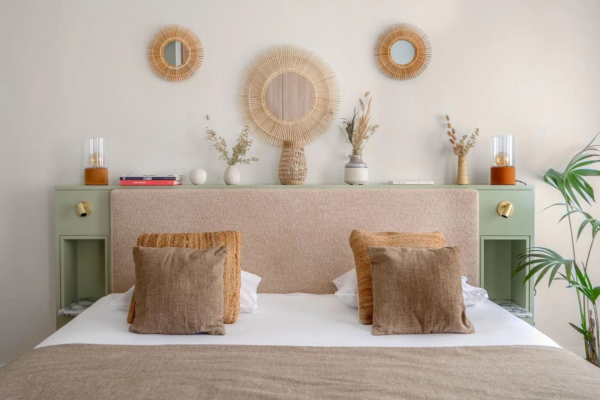 Bedroom, Bed in Villa Daubenton