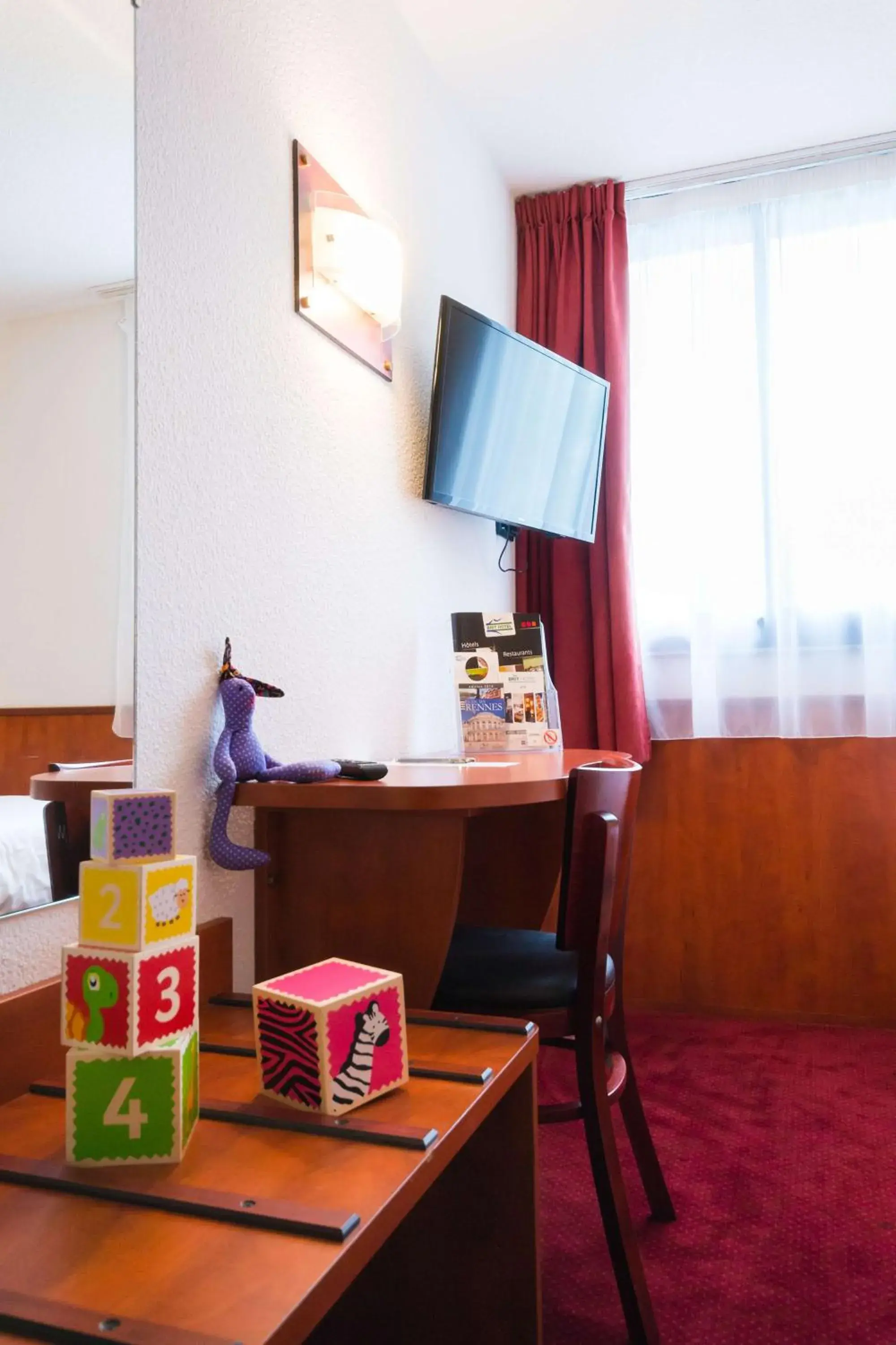 Bedroom in Brit Hotel Rennes St Grégoire – Le Villeneuve Bedroom in Brit Hotel Rennes St Grégoire – Le Villeneuve