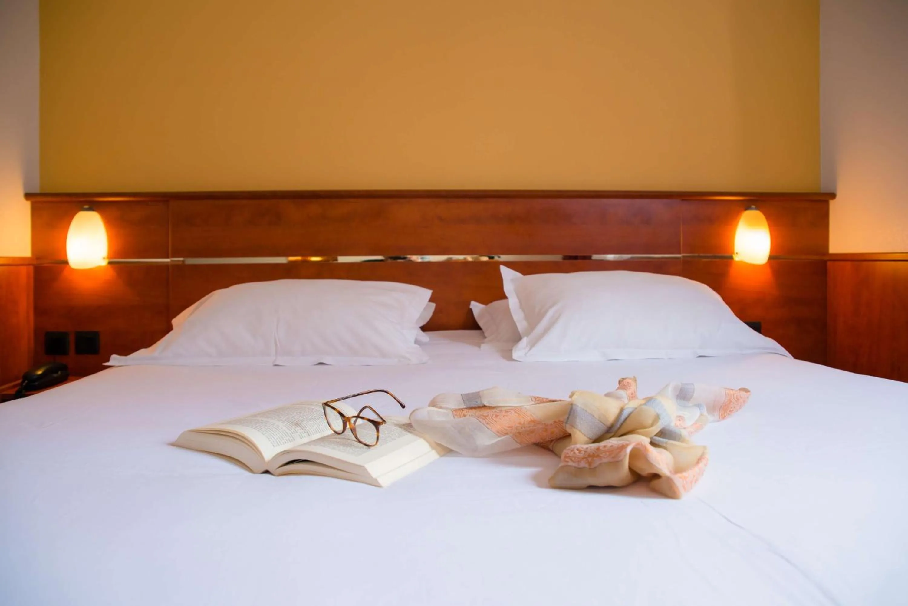 Bedroom, Bed in Brit Hotel Rennes St Grégoire – Le Villeneuve