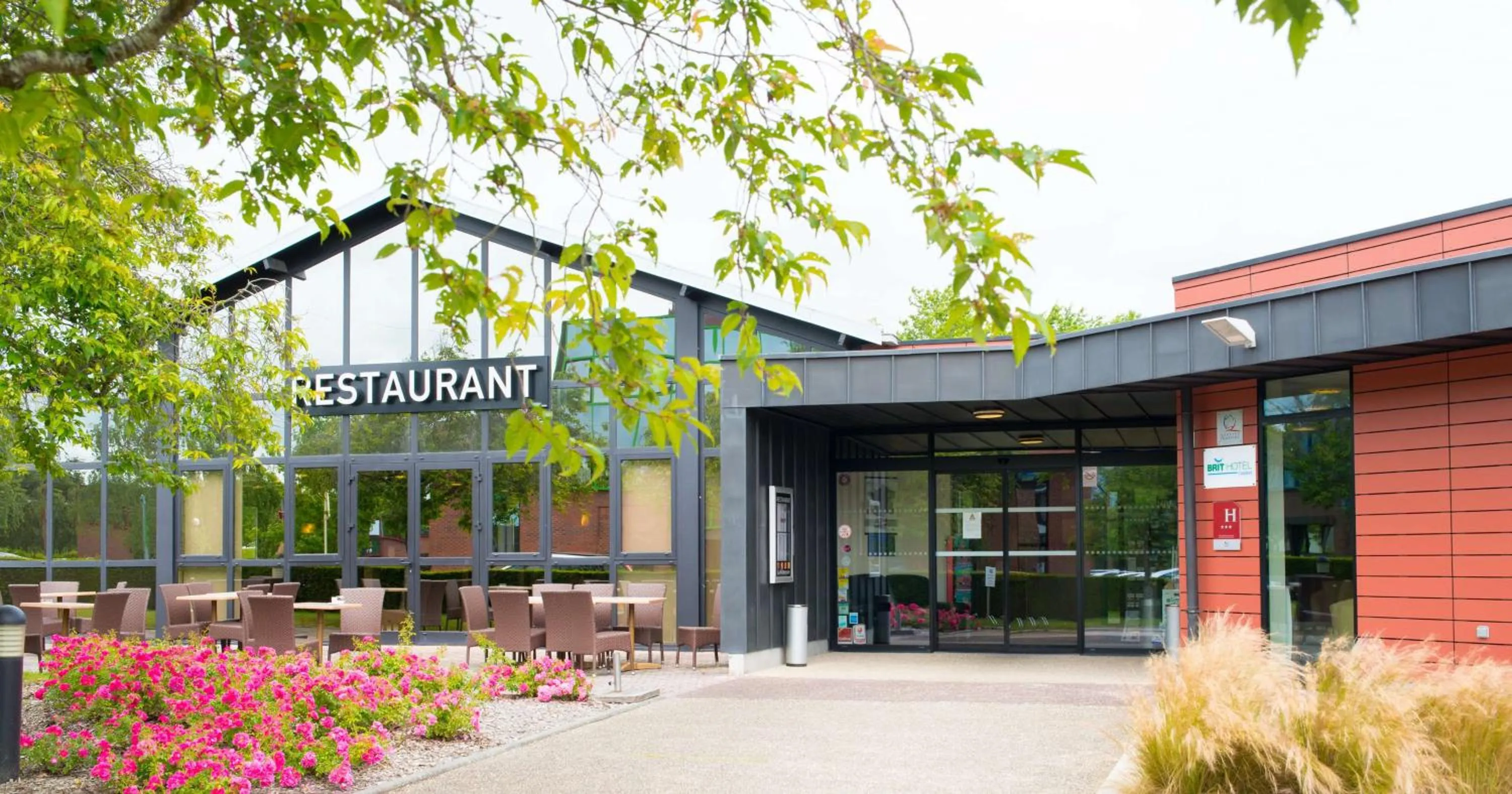 Property building in Brit Hotel Rennes St Grégoire – Le Villeneuve