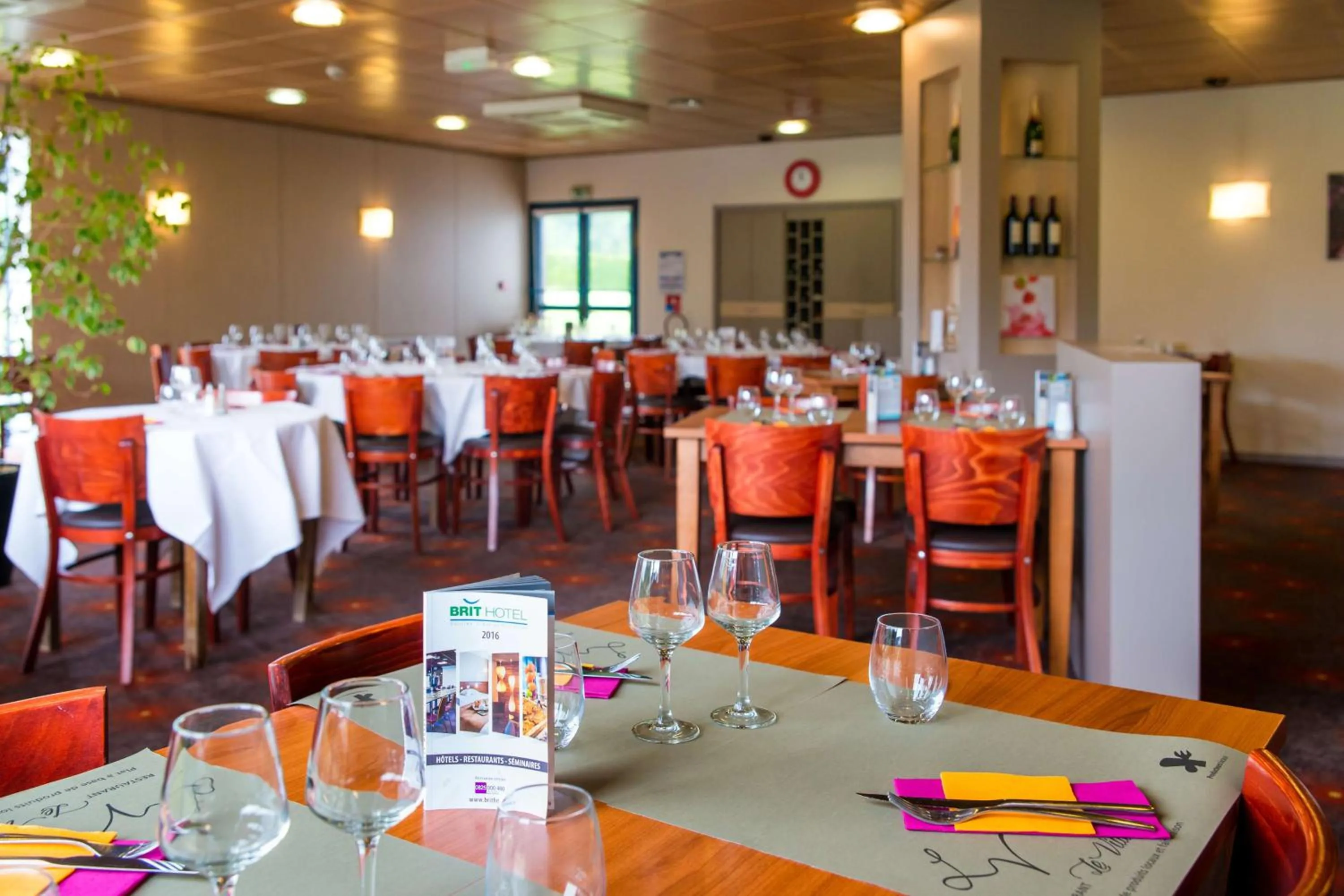 Restaurant/places to eat in Brit Hotel Rennes St Grégoire – Le Villeneuve