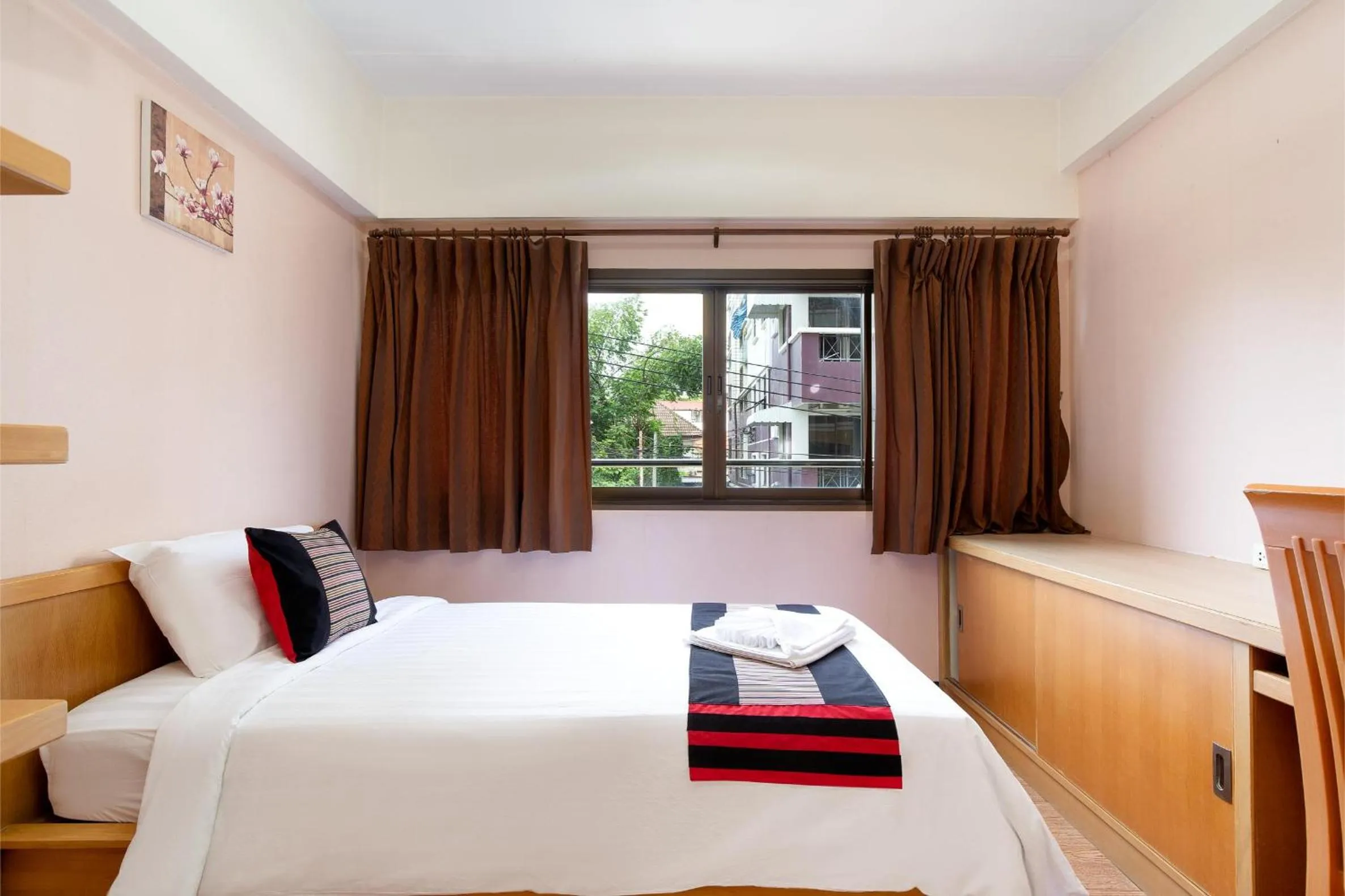 Bed in P-Park Hotel Bangkok