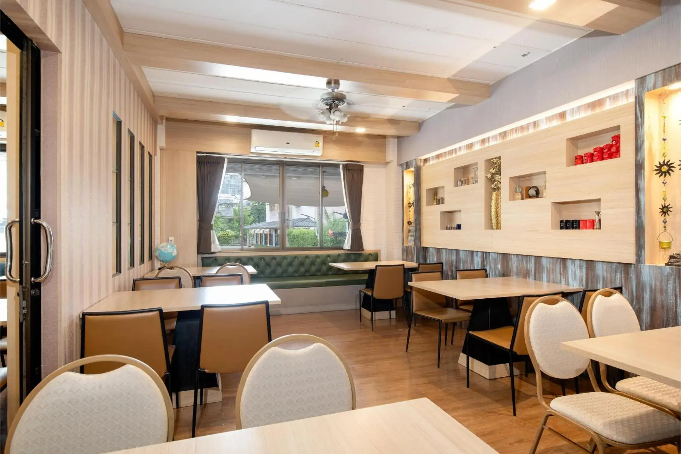 Restaurant/places to eat in P-Park Hotel Bangkok Restaurant/places to eat in P-Park Hotel Bangkok