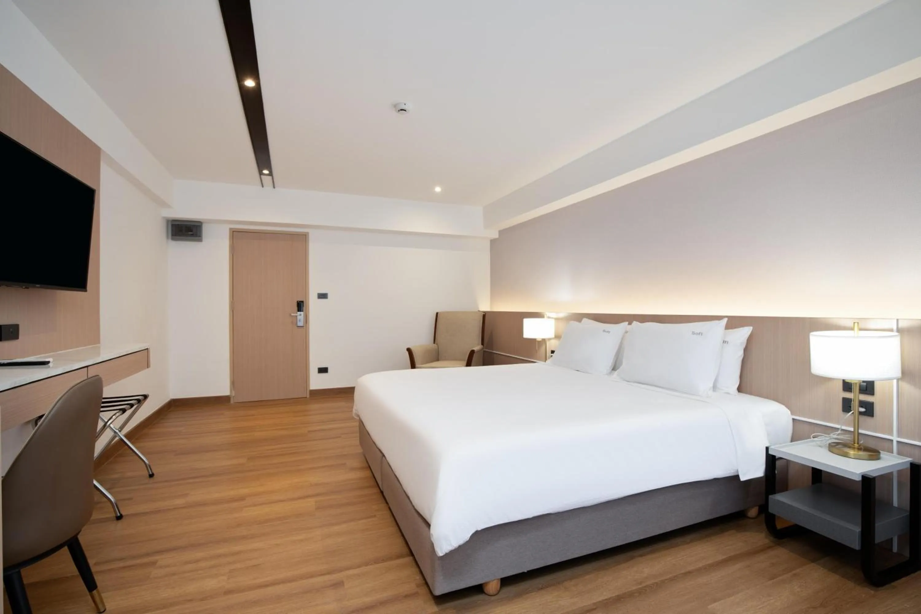 Bed in P-Park Hotel Bangkok