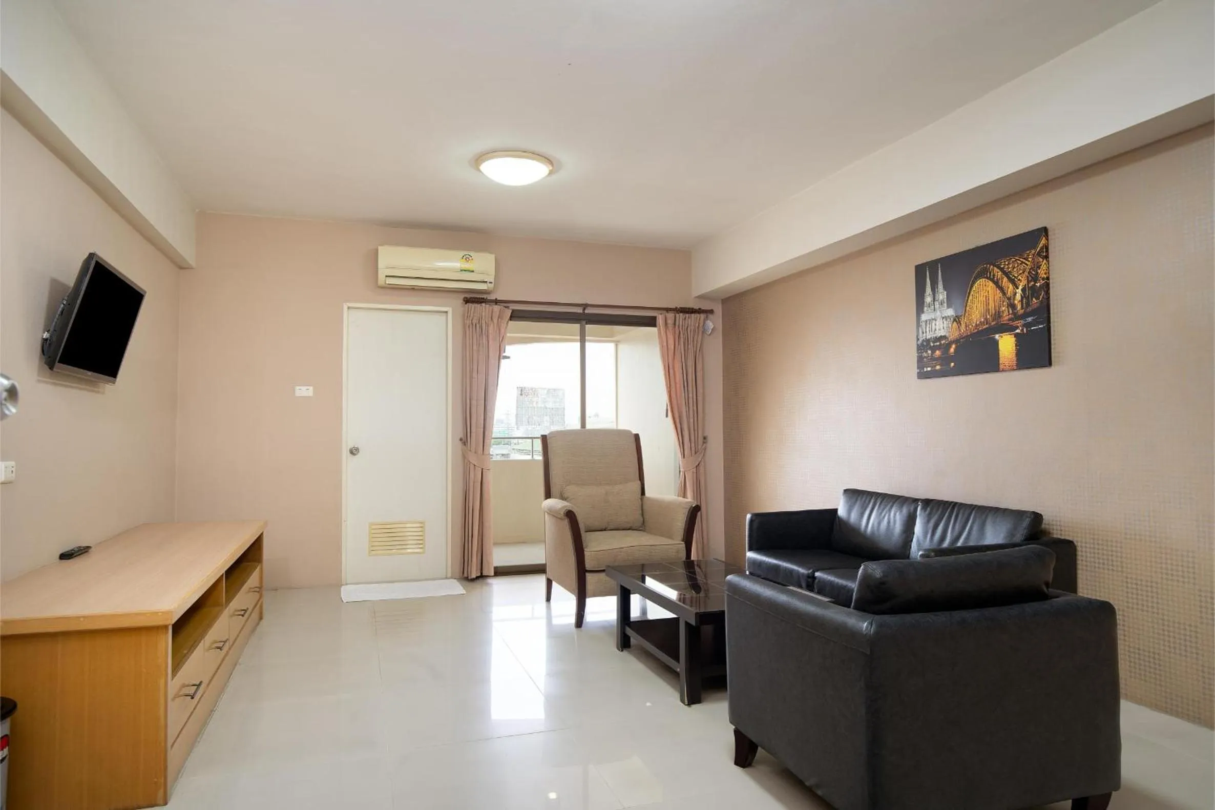 Living room in P-Park Hotel Bangkok